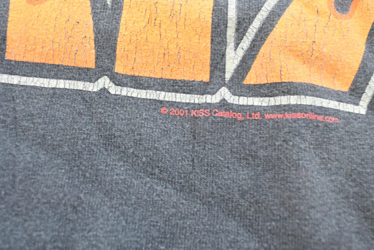 Vintage 2001 Kiss Flames Band T-Shirt Mens XL from propervintagecanada
