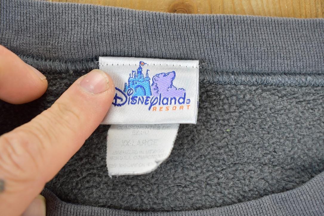 Vintage 2003 Haunted Mansion Holiday Crewneck Sweater Men's XL from propervintagecanada