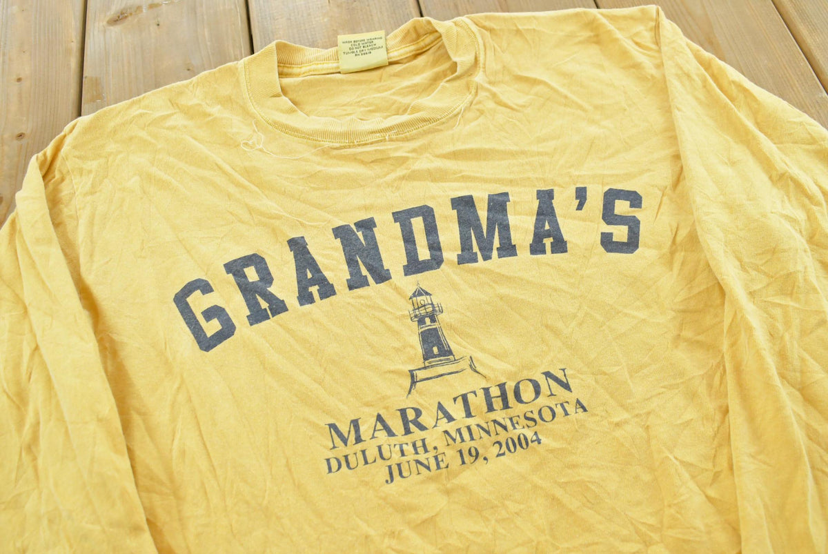 Vintage 2004 Grandma's Marathon Duluth Minnesota Souvenir Long Sleeve T-Shirt Men's M / 2000s Vacation Destination Travel Running / Y2K 00s from propervintagecanada