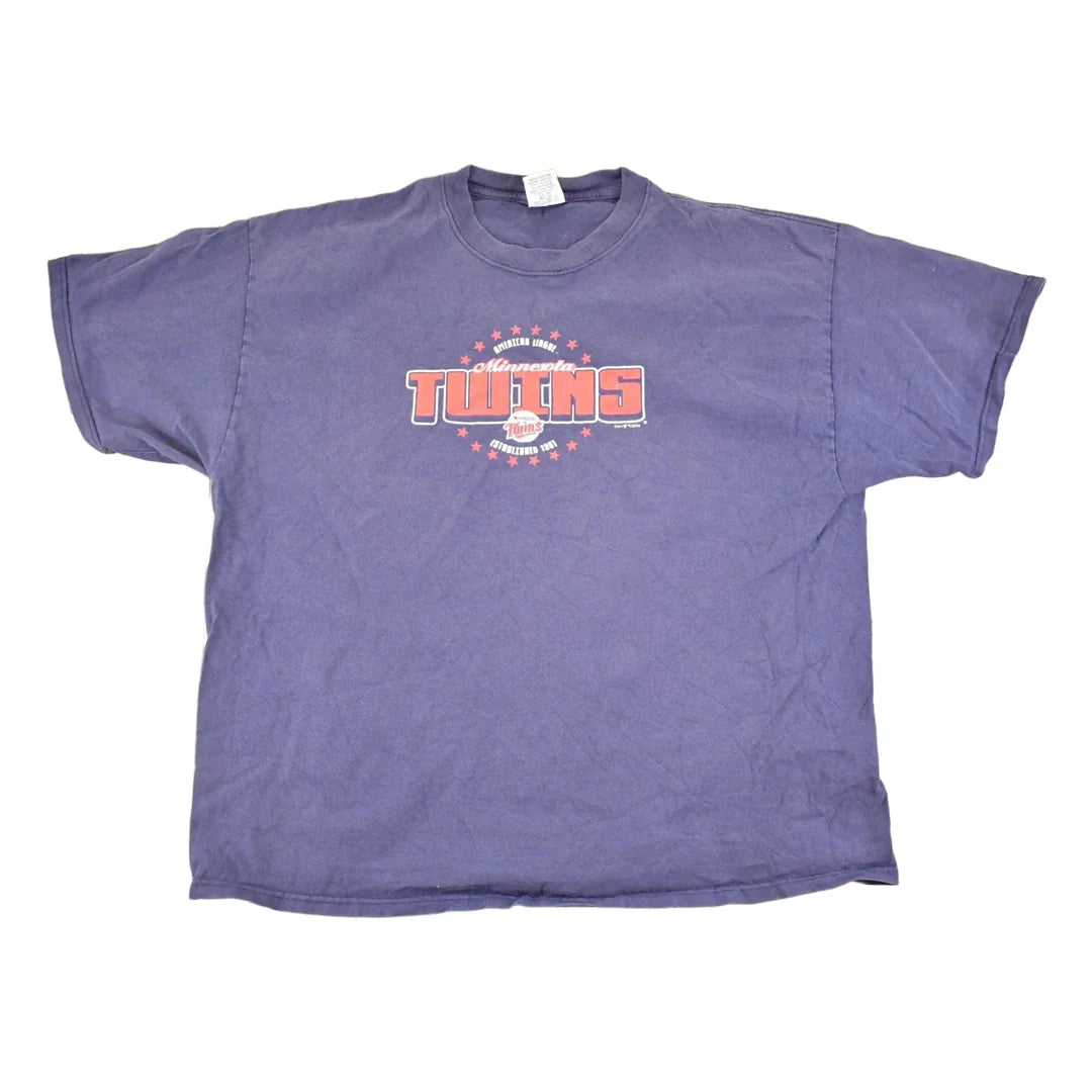 Vintage 2004 Minnesota Twins MLB T-Shirt Men's XL from propervintagecanada