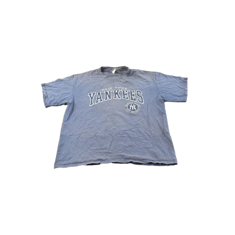 Vintage 2004 New York Yankees MLB Graphic Lee Sport T-Shirt Men's Men's Large from propervintagecanada