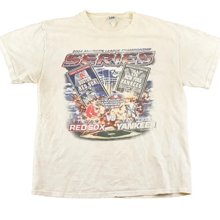Vintage 2004 Thrashed New York Yankees Boston Red Sox MLB T-Shirt Men's L from propervintagecanada