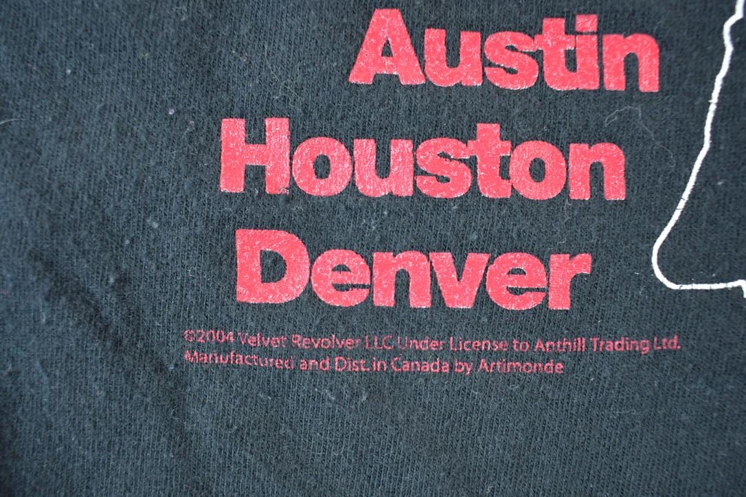 Vintage 2004 Velvet Revolver Tour Souvenir Crew Neck T Shirt Made In USA Men's Large from propervintagecanada