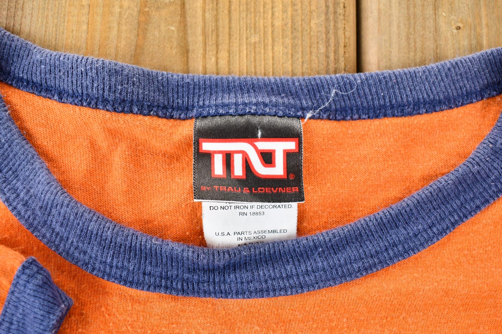 Vintage 2005 Dracula Night of the Vampire Orange and Blue Ringer Graphic T-Shirt Men's Large from propervintagecanada