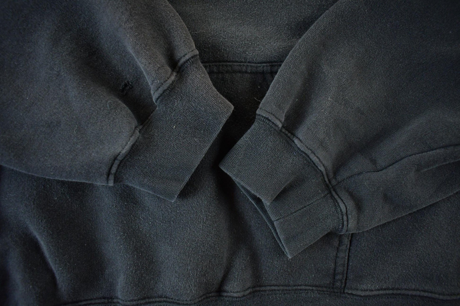 Vintage 2005 Nine Inch Nails Graphic Hoodie Men's 2XL from propervintagecanada