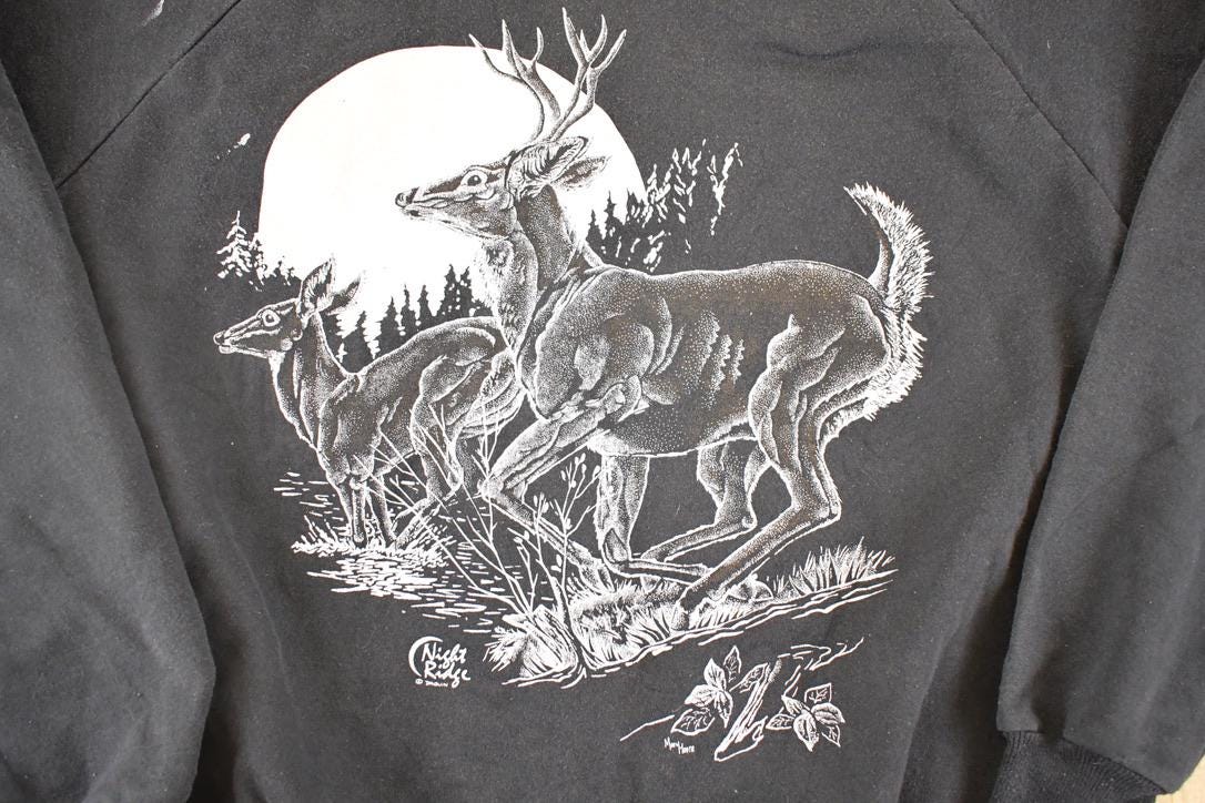 Vintage 80s Running Deer Graphic Sweatshirt, Outdoorsman Souvenir (Men's L) from propervintagecanada
