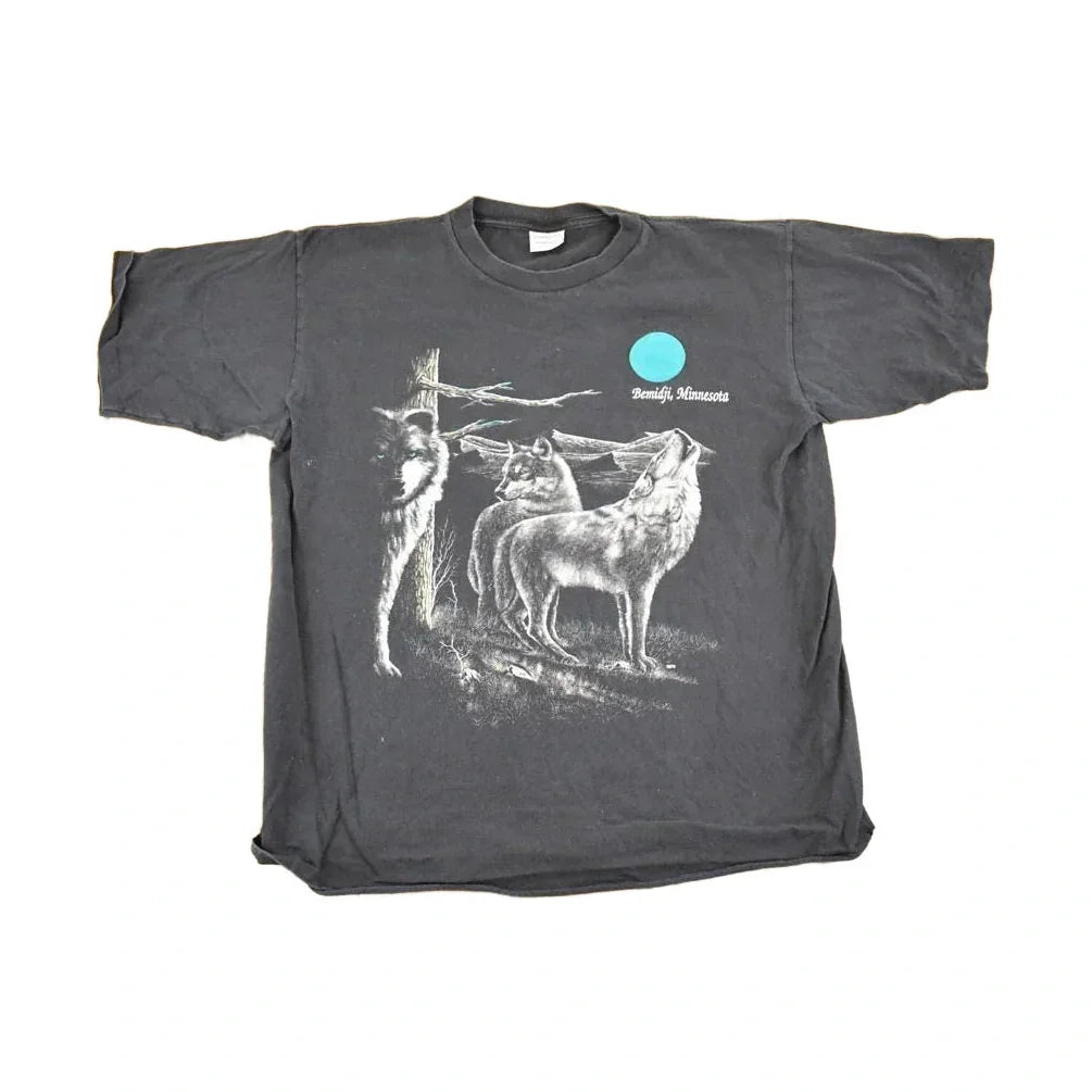 Vintage 90s Bemidji Minnesota Wolves Graphic T-Shirt, Men's L from propervintagecanada