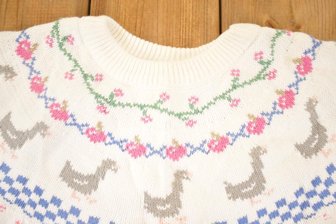 Vintage 90s Eddie Bauer Knit Sweater: Duck Pattern, Women's M from propervintagecanada