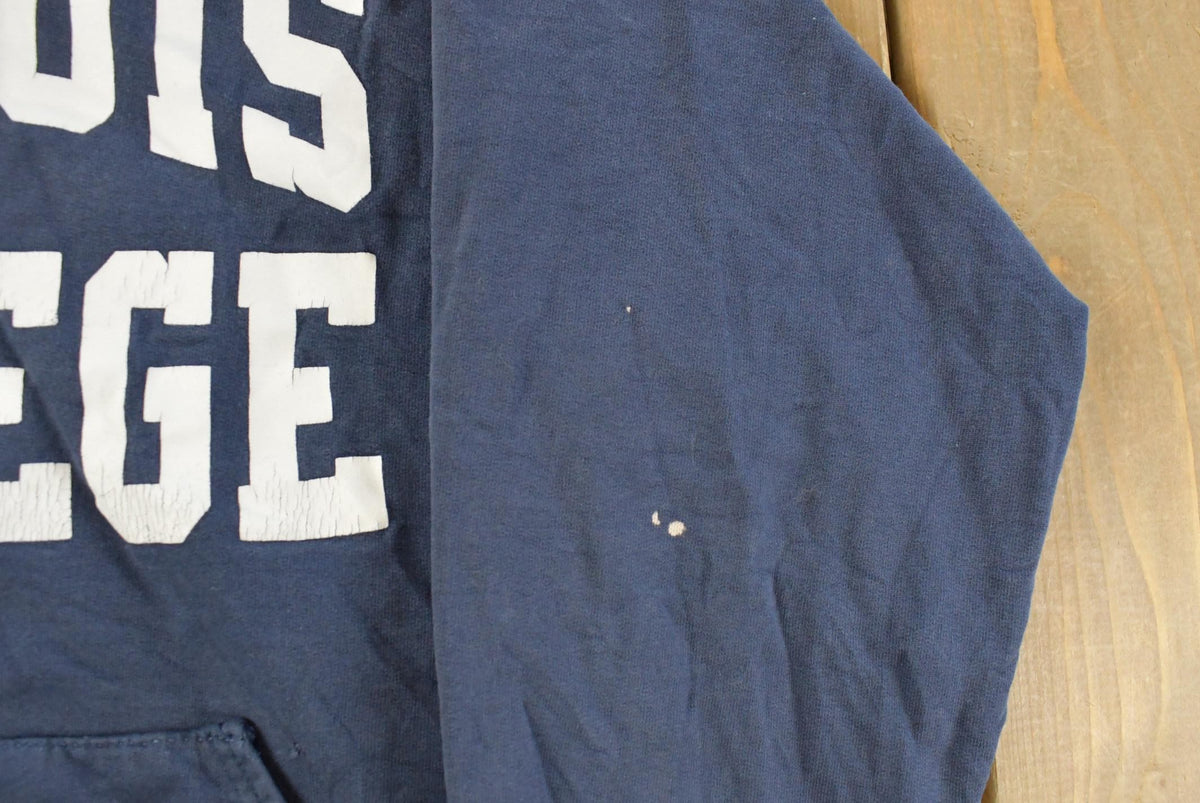 Vintage 90s Illinois College Hoodie Sweatshirt Men's Small from propervintagecanada