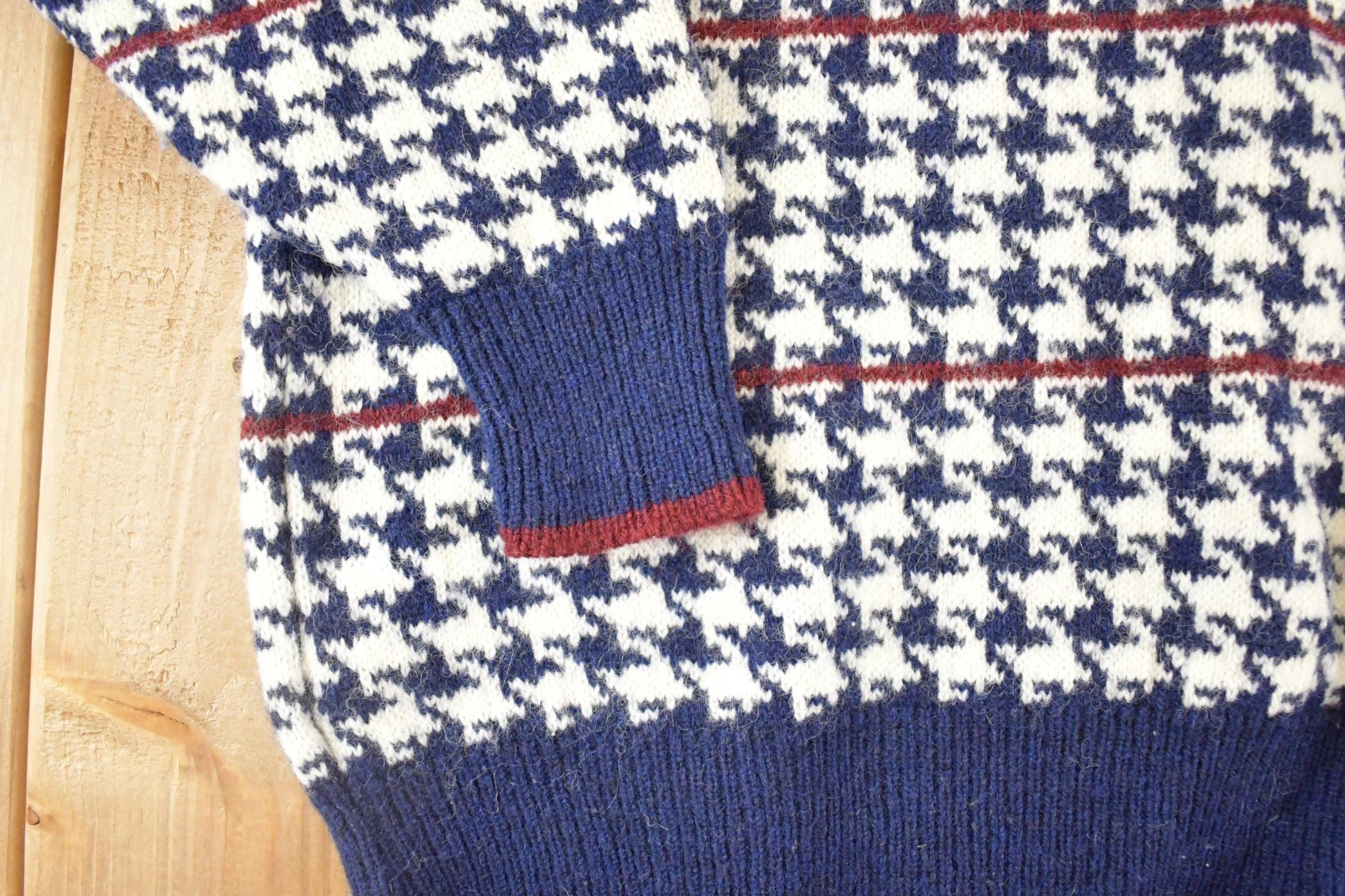 Vintage 90s Jantzen Knit Sweater XL - Abstract Houndstooth Pullover from propervintagecanada