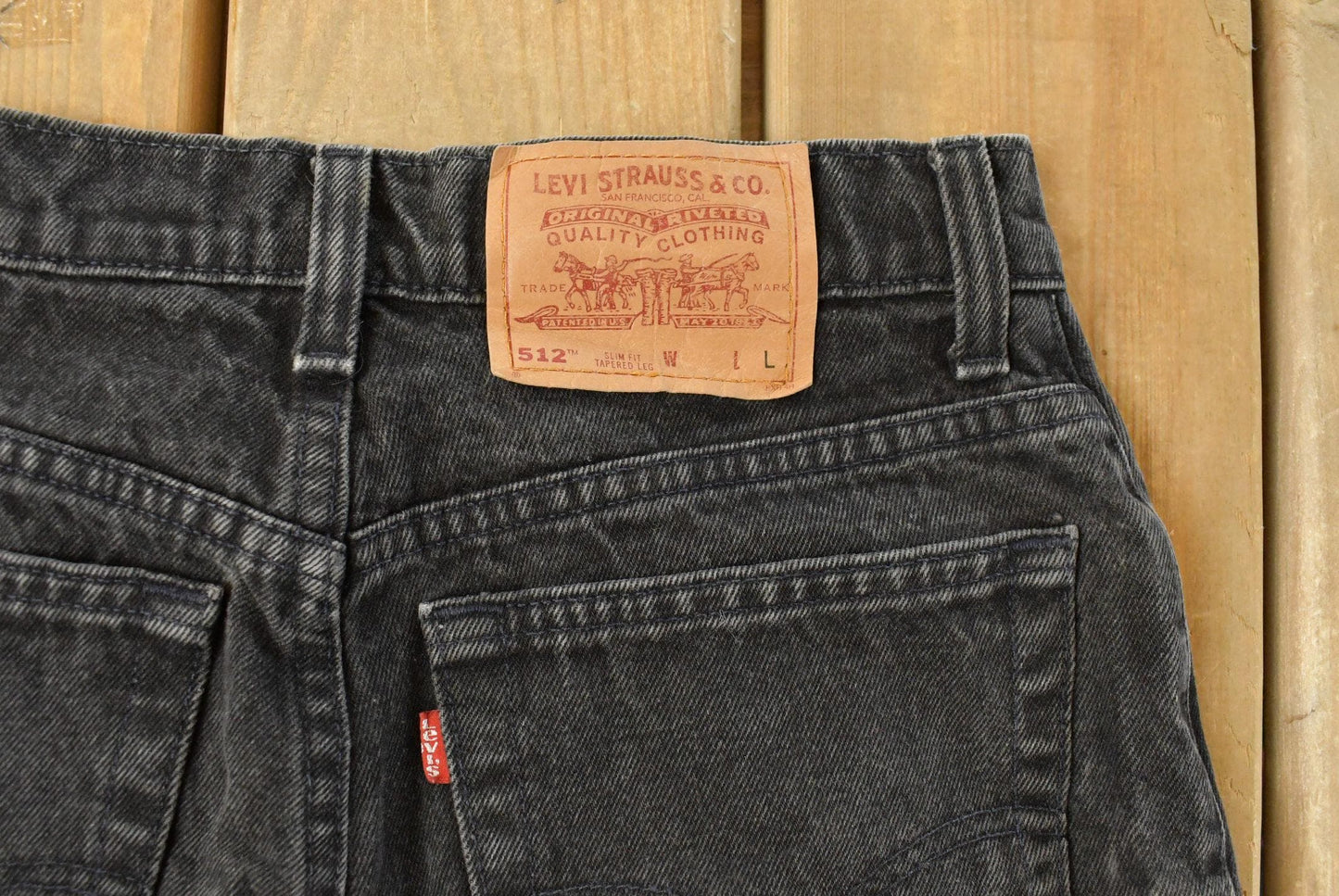 Vintage 90s Levi's 512 Slim Tapered Denim Jeans Women's 28 x 29 from propervintagecanada