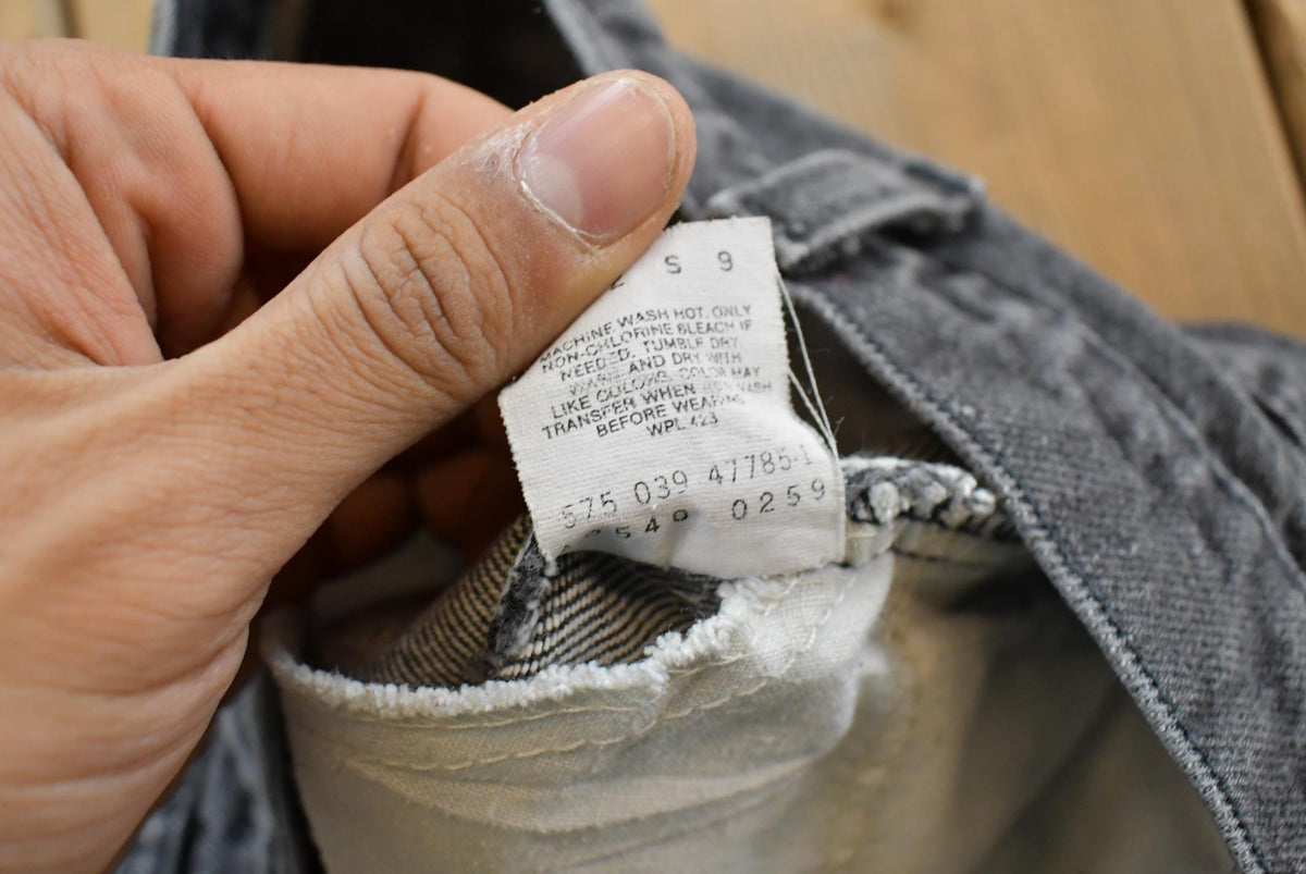 Vintage 90s Levi's 540 Relaxed Straight Denim Jeans Men's 31 x 29 from propervintagecanada