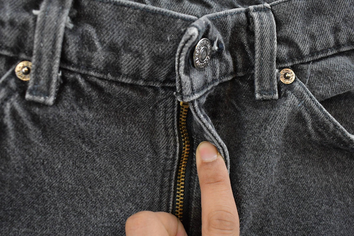 Vintage 90s Levi's 540 Relaxed Straight Denim Jeans Men's 31 x 29 from propervintagecanada