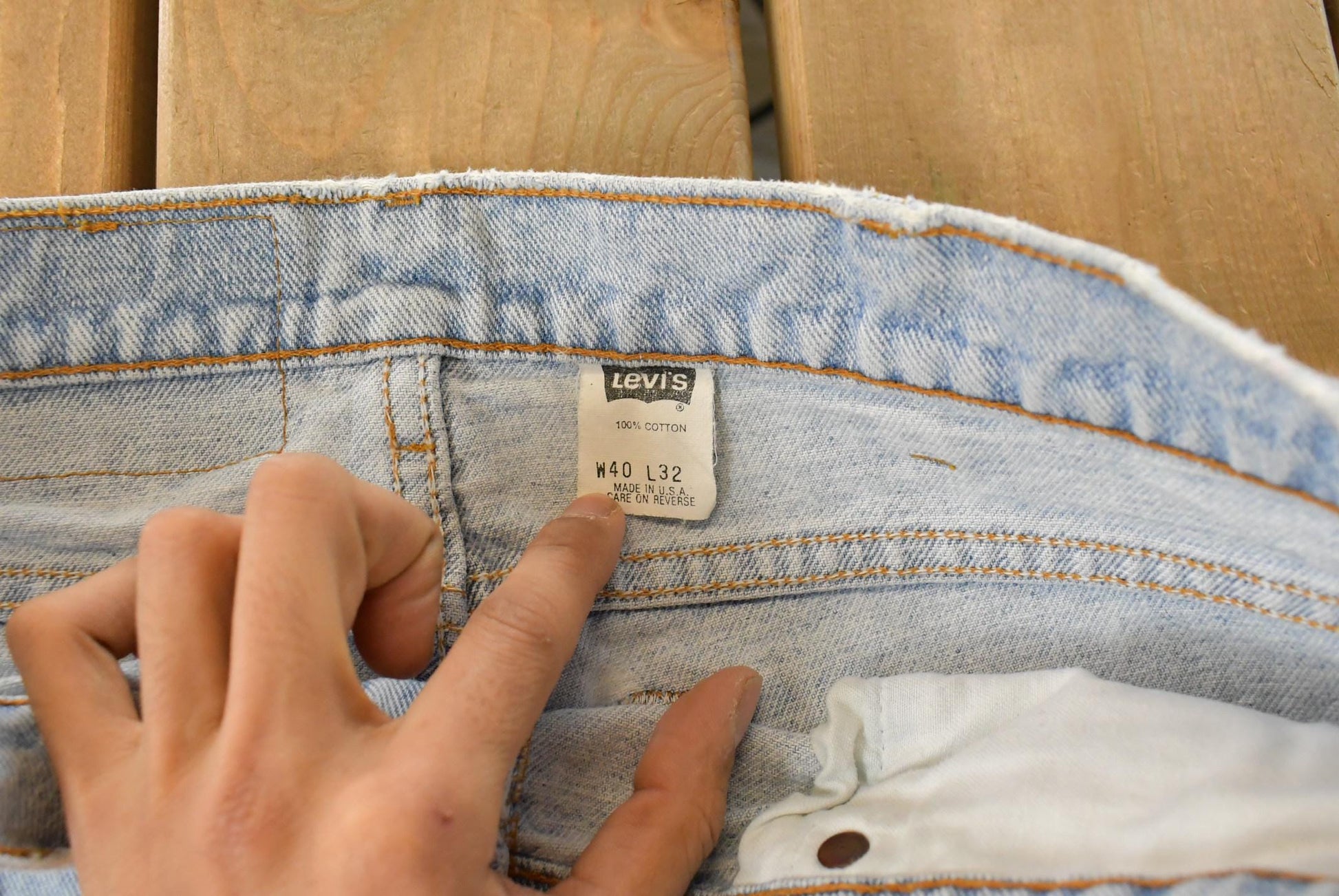 Vintage 90s Levi's 550 Jeans: Distressed, Relaxed Fit (38x31) from propervintagecanada
