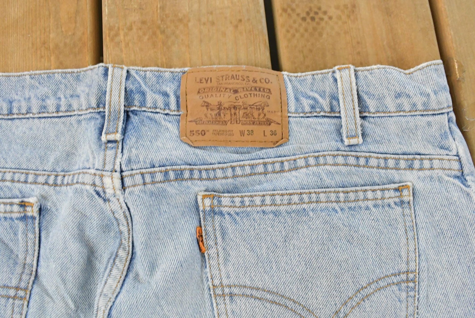 Vintage 90s Levi's 550 Jeans: Relaxed Tapered Fit Men's 36x35 from propervintagecanada