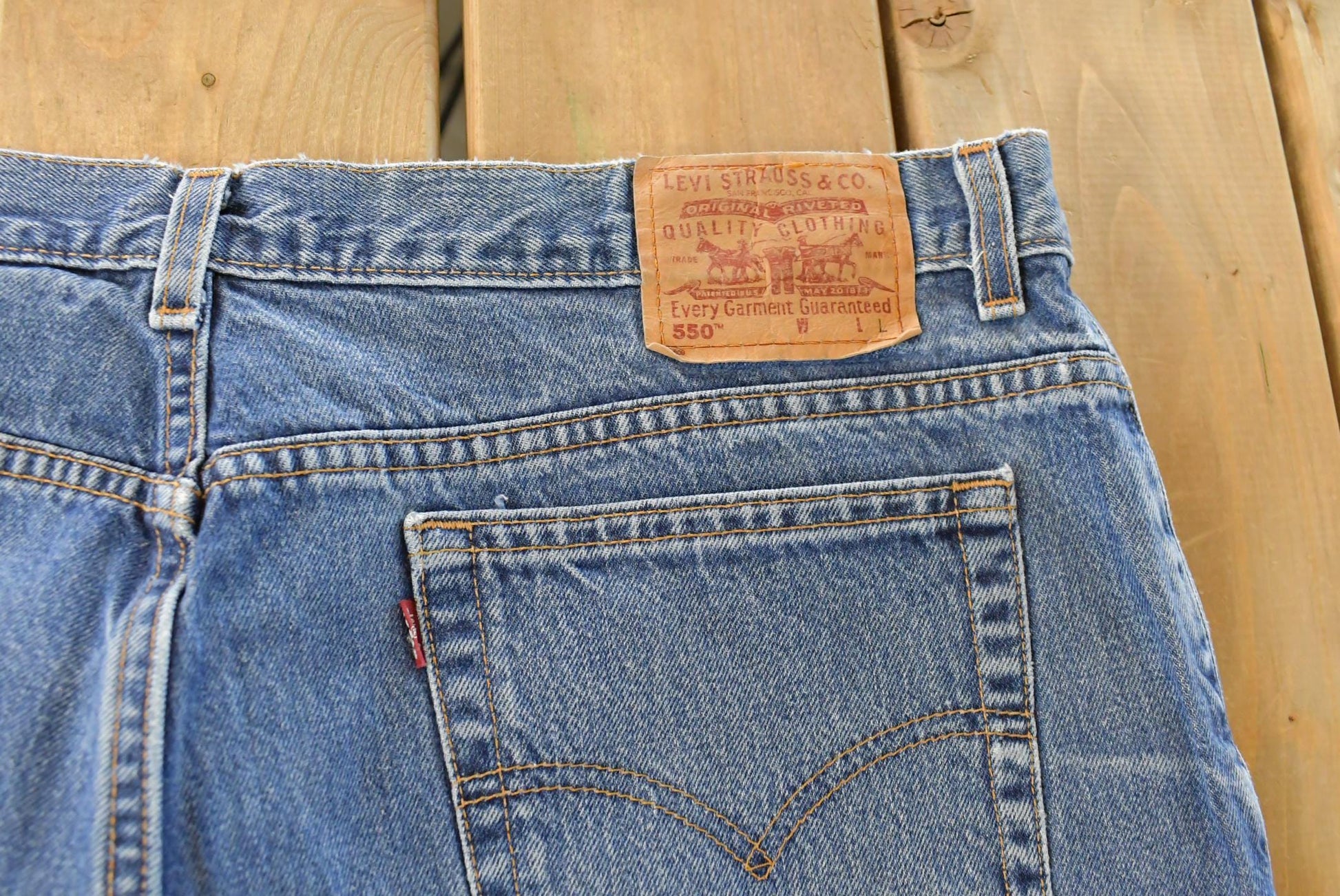 Vintage 90s Levi's 550 Jeans: Relaxed Tapered Fit, Women's 40x25 from propervintagecanada