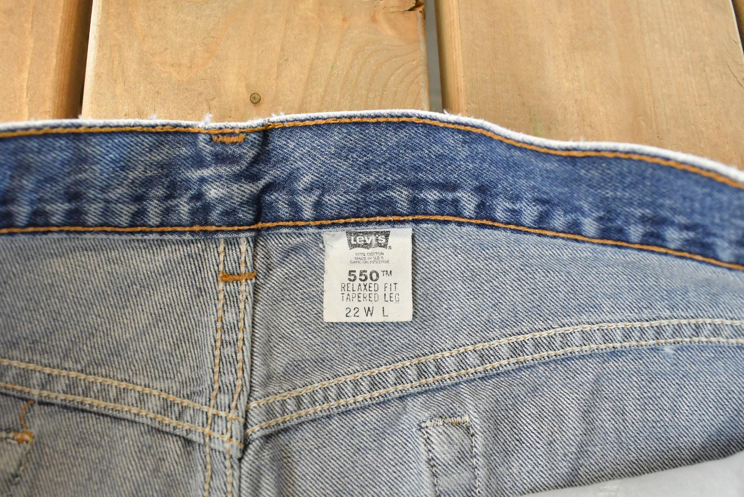 Vintage 90s Levi's 550 Jeans: Relaxed Tapered Fit, Women's 40x25 from propervintagecanada