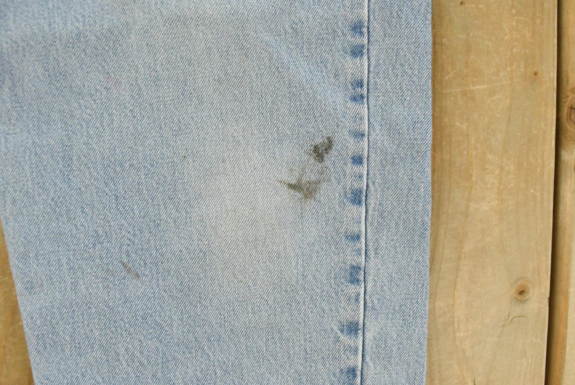 Vintage 90s Levi's 550 Relaxed Denim Jeans Men's 28 x 29 from propervintagecanada