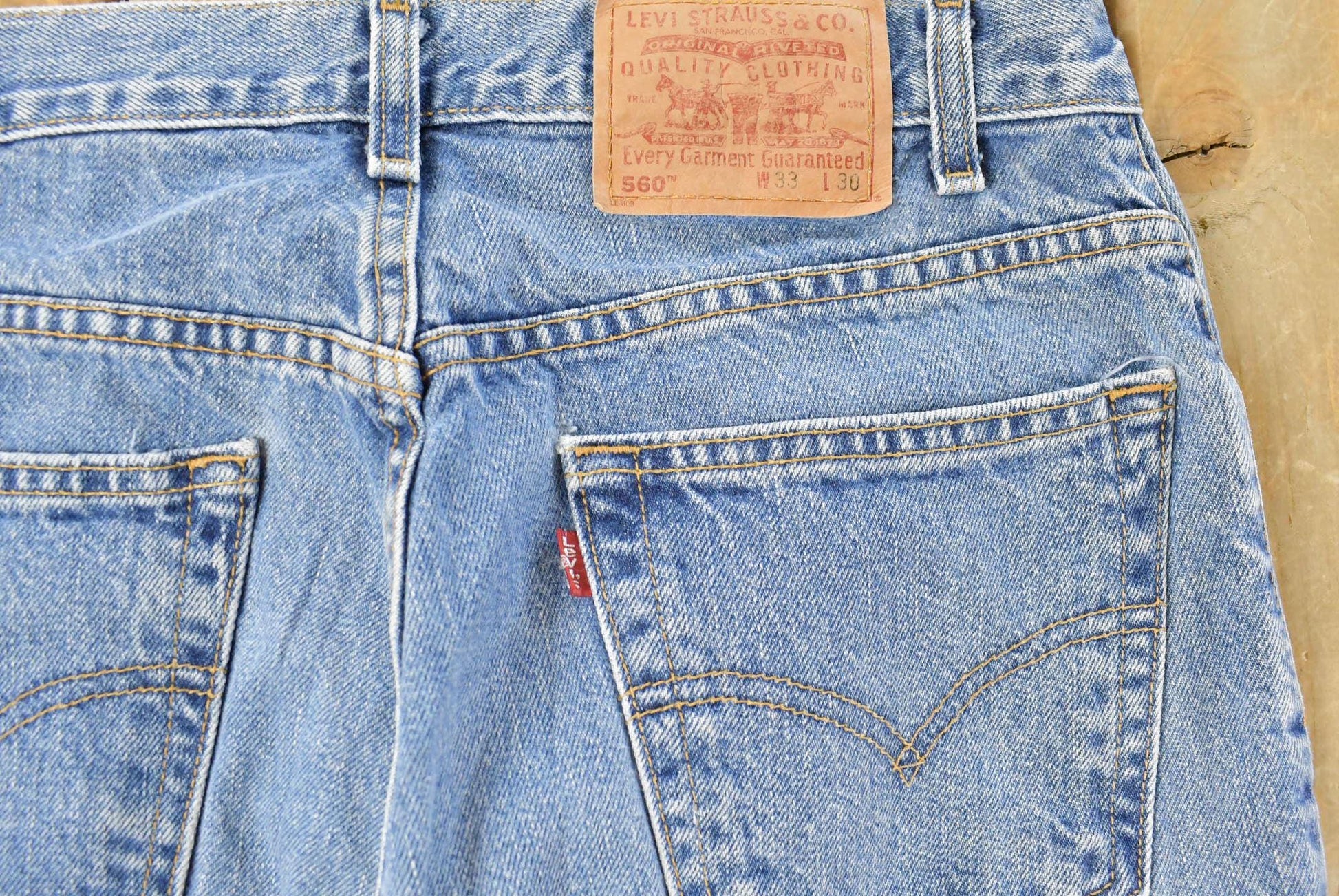 Vintage 90s Levi's 560 Loose Tapered Denim Jeans Men's 31 x 29 from propervintagecanada