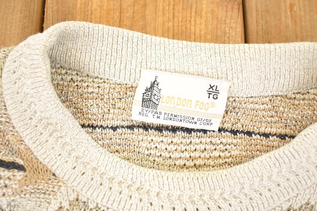 Vintage 90s London Fog Knit Sweater XL - Abstract 3D Pattern Pullover from propervintagecanada