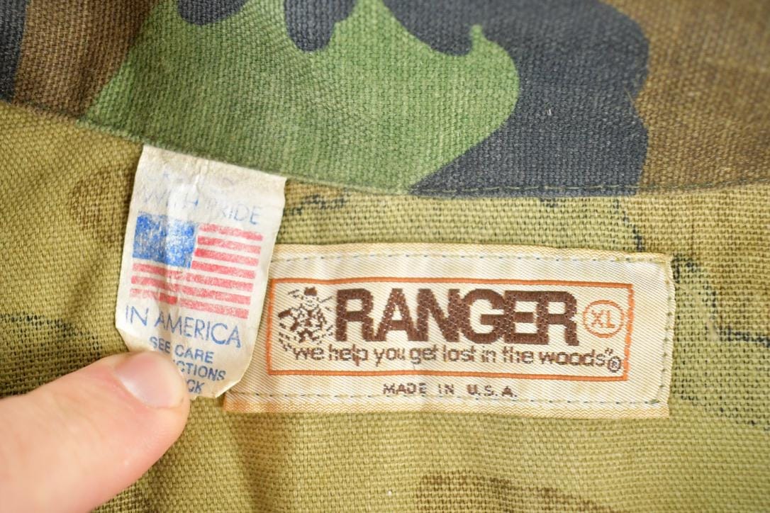 Vintage 90s Military Camo Button-Up Shirt  Mens L from propervintagecanada