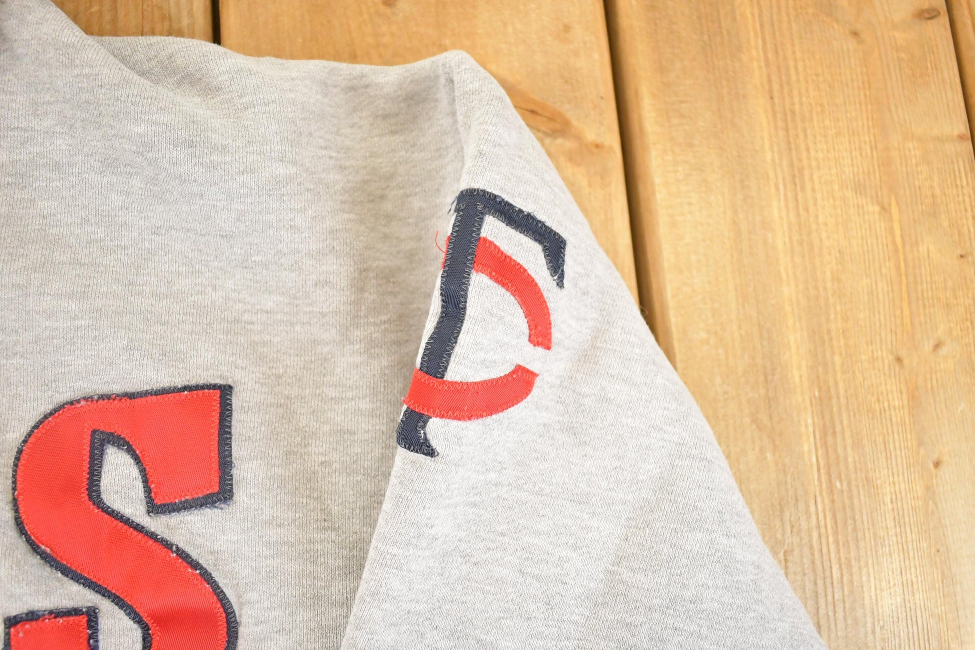 Vintage 90s Minnesota Twins Hoodie - MLB Raglan Sweatshirt from propervintagecanada