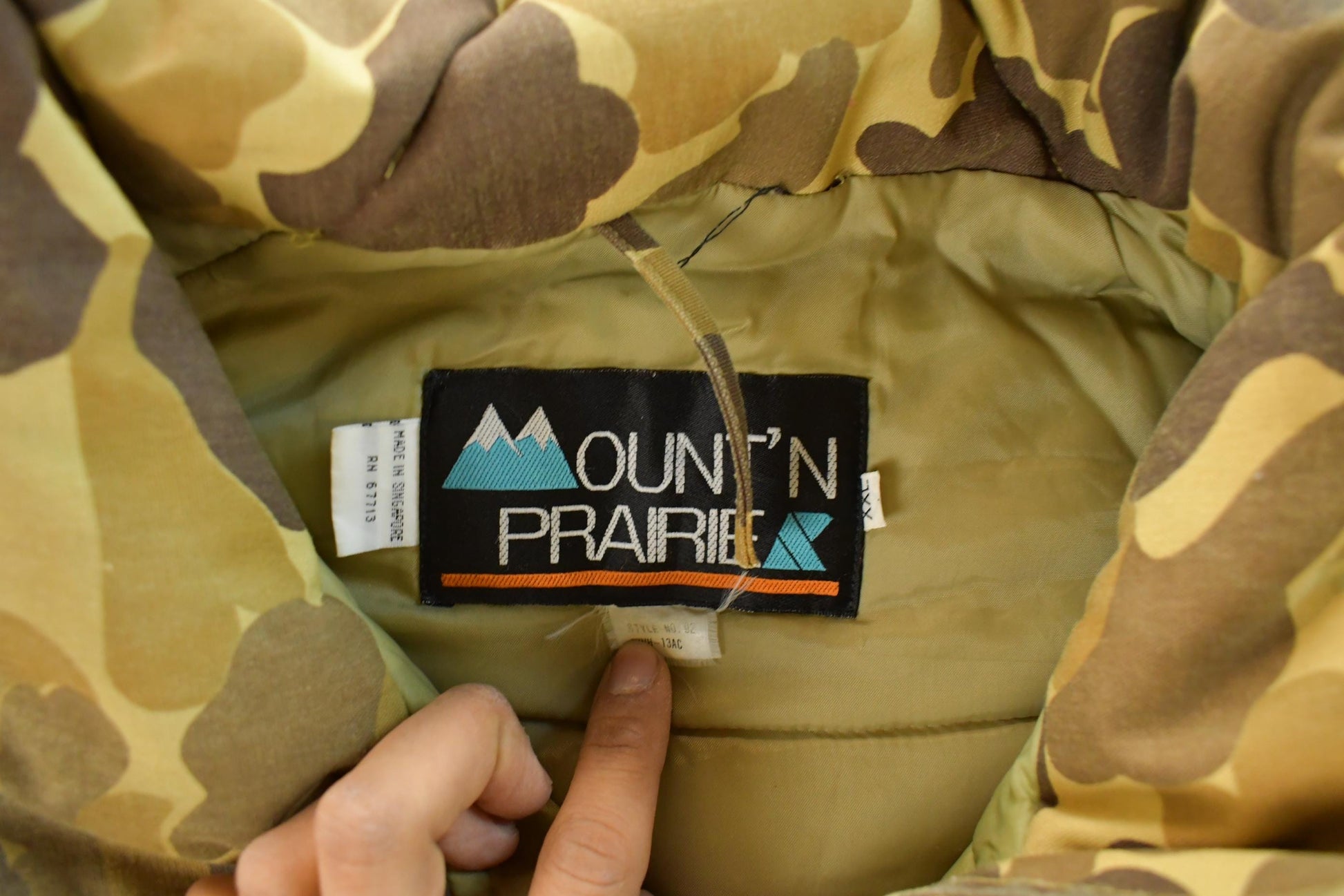 Vintage 90s Mountain Prairie Duck Camo Jacket Men's 3XL from propervintagecanada