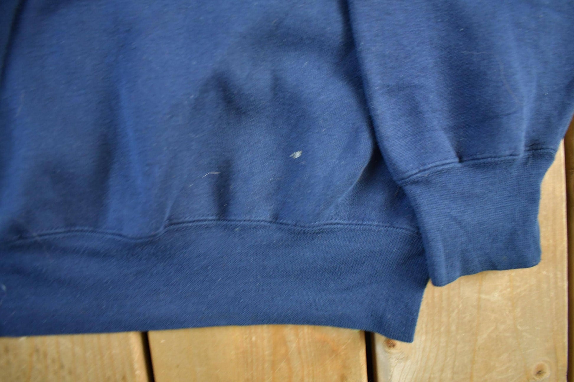 Vintage 90s Notre Dame Fighting Irish Crewneck Sweatshirt Men's XL from propervintagecanada