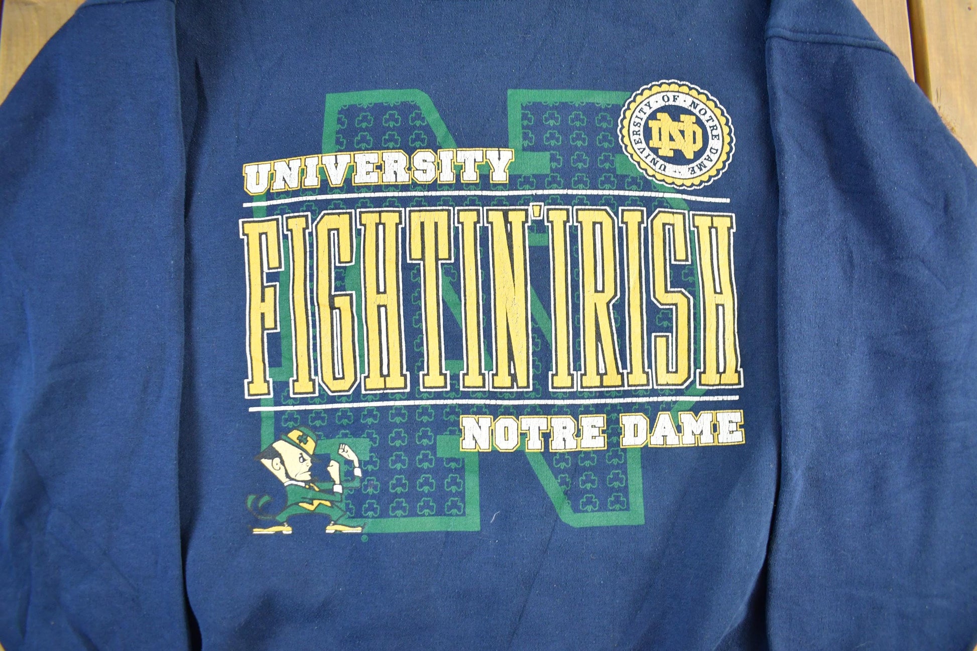 Vintage 90s Notre Dame Fighting Irish Crewneck Sweatshirt Men's XL from propervintagecanada