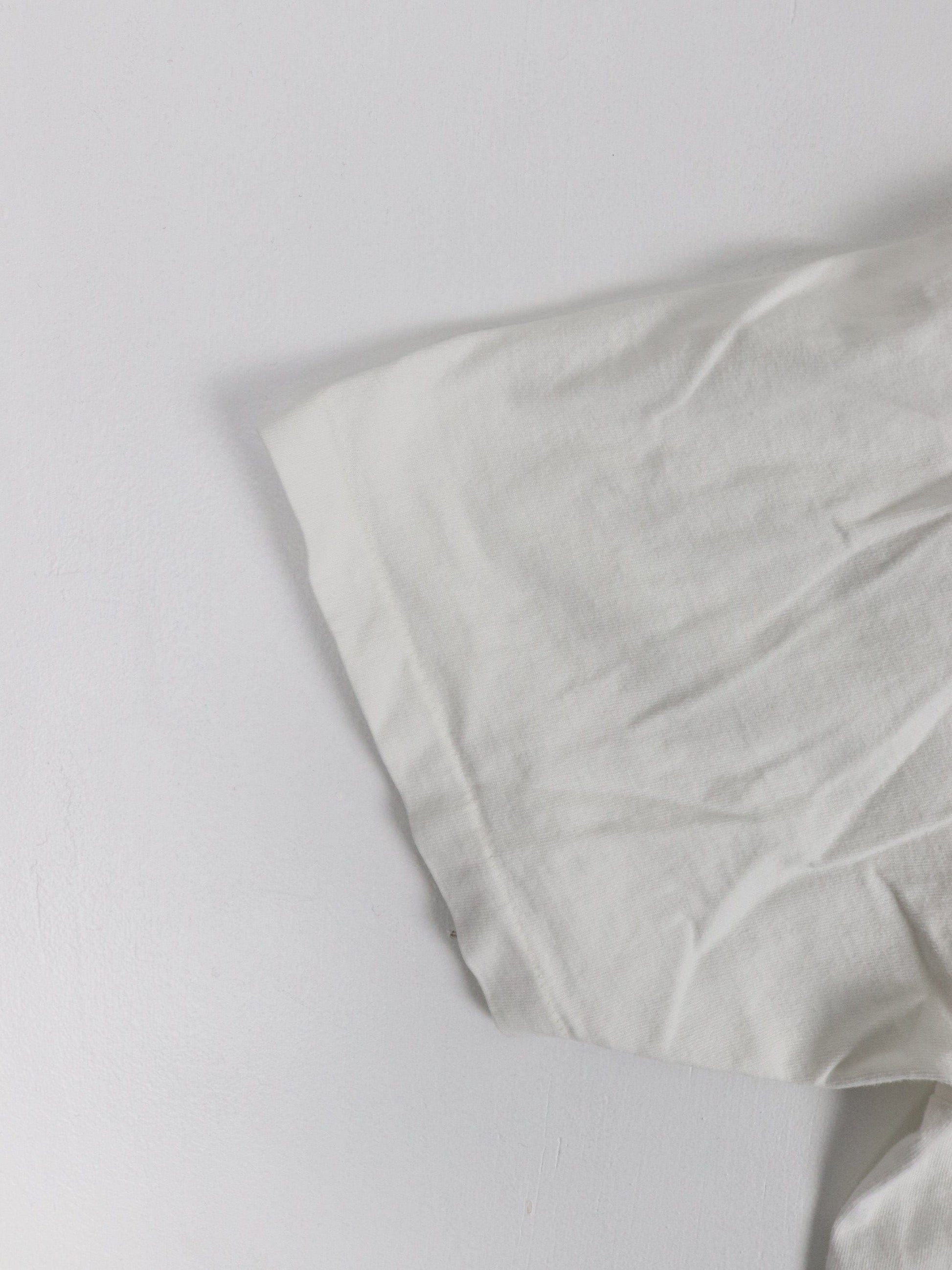 Vintage America T Shirt Mens XL White 90s Heart USA