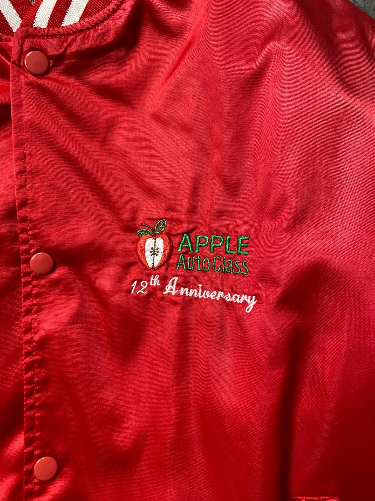 Vintage Apple Auto Glass Jacket Mens Large Red Satin Snap On Coat from propervintagecanada