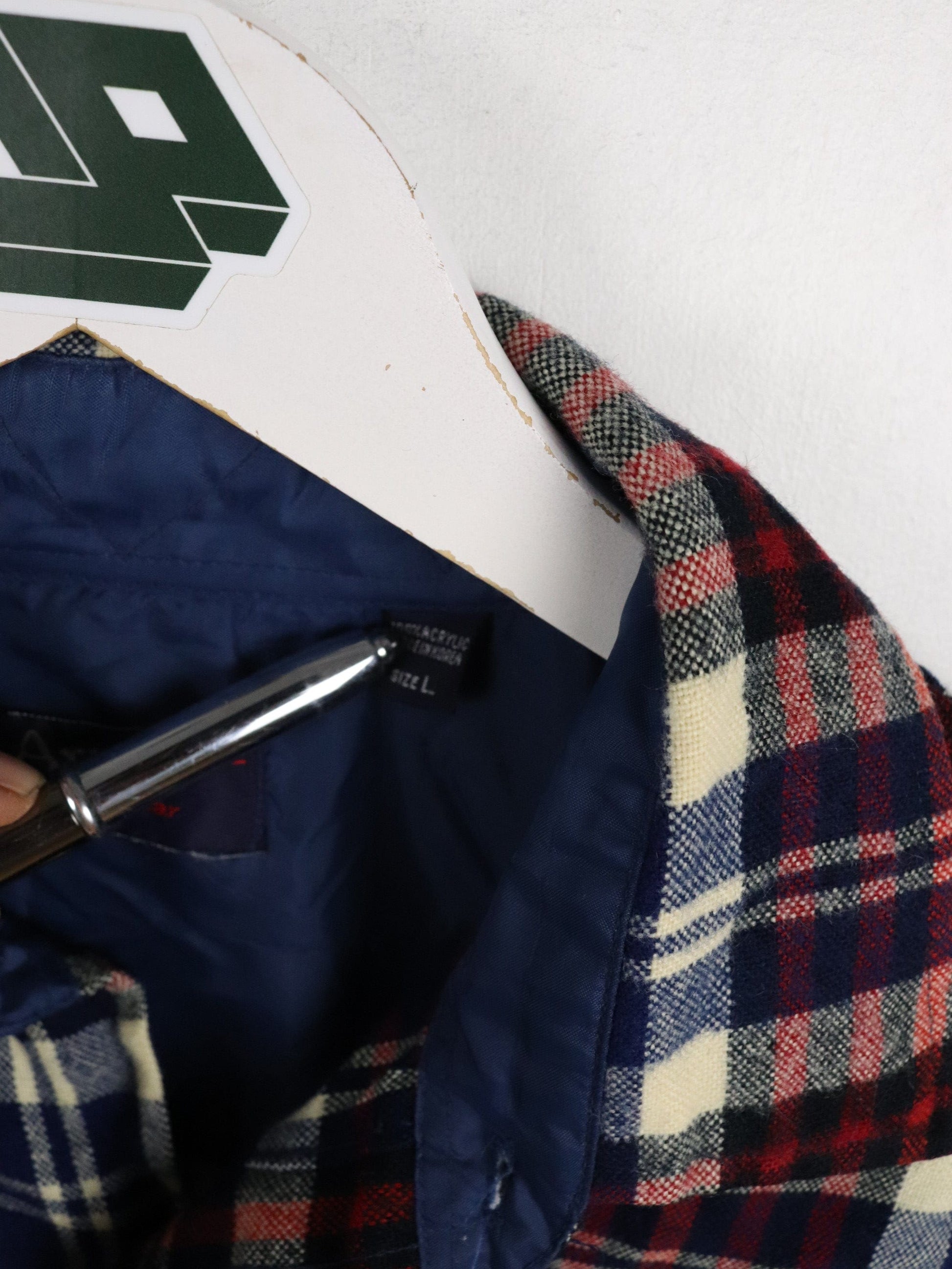 Vintage Arrow Shirt Mens Large Red Flannel from propervintagecanada