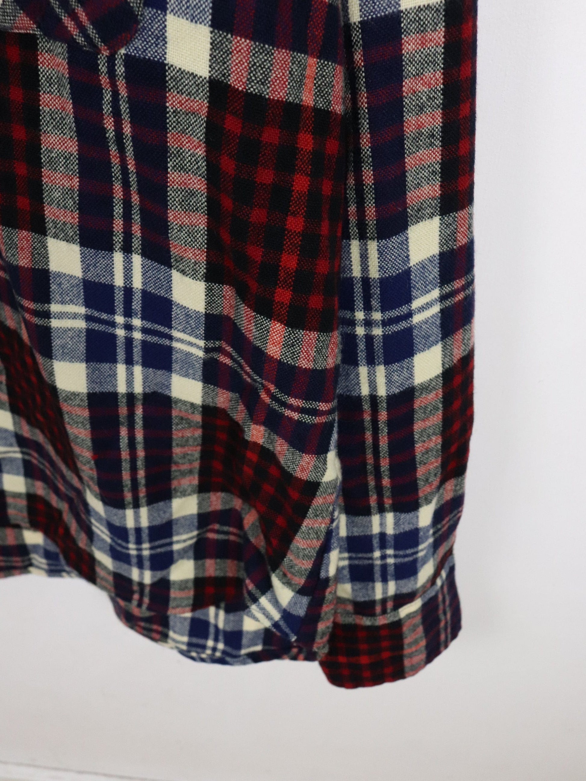 Vintage Arrow Shirt Mens Large Red Flannel from propervintagecanada