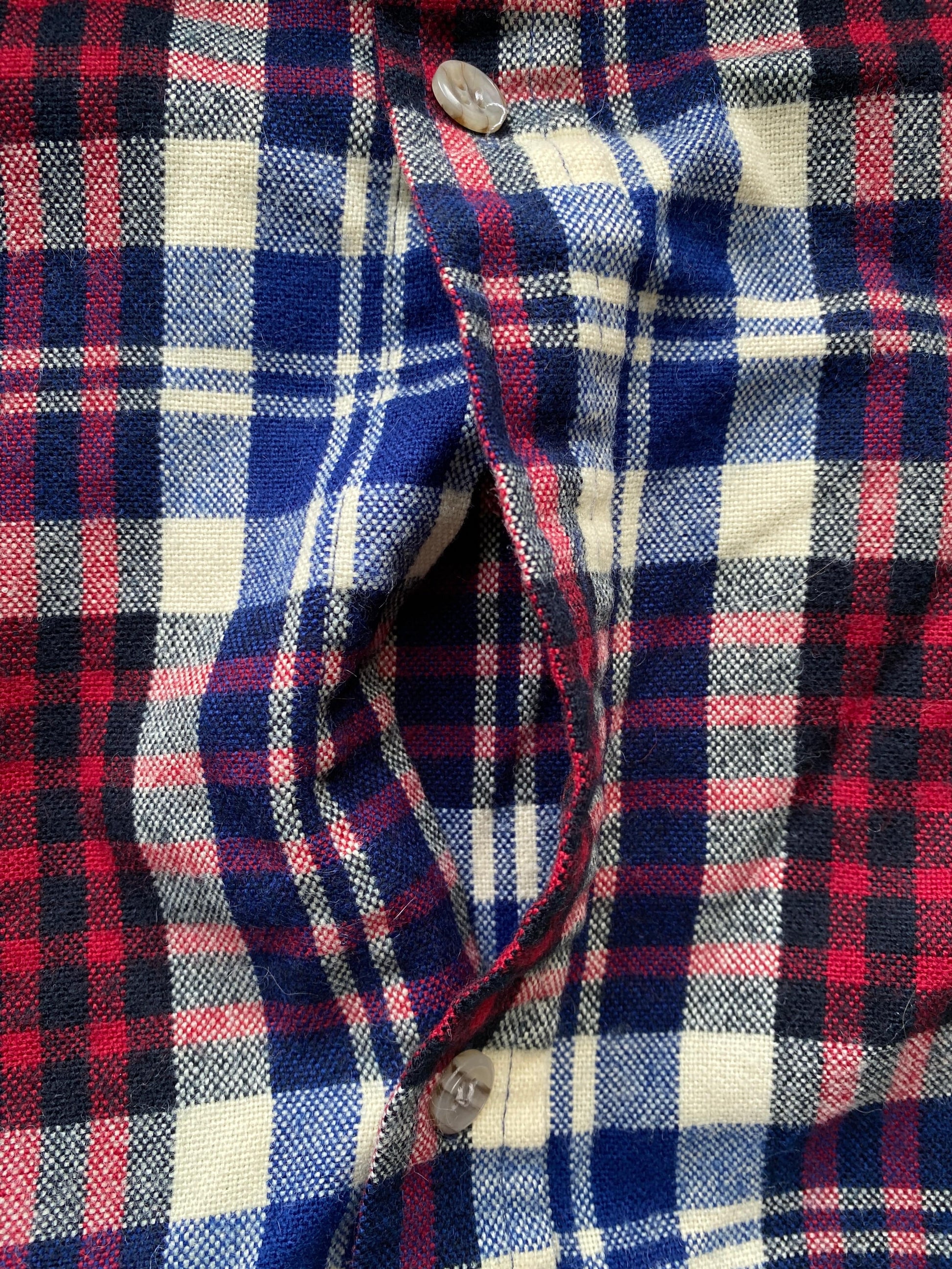 Vintage Arrow Shirt Mens Large Red Flannel from propervintagecanada