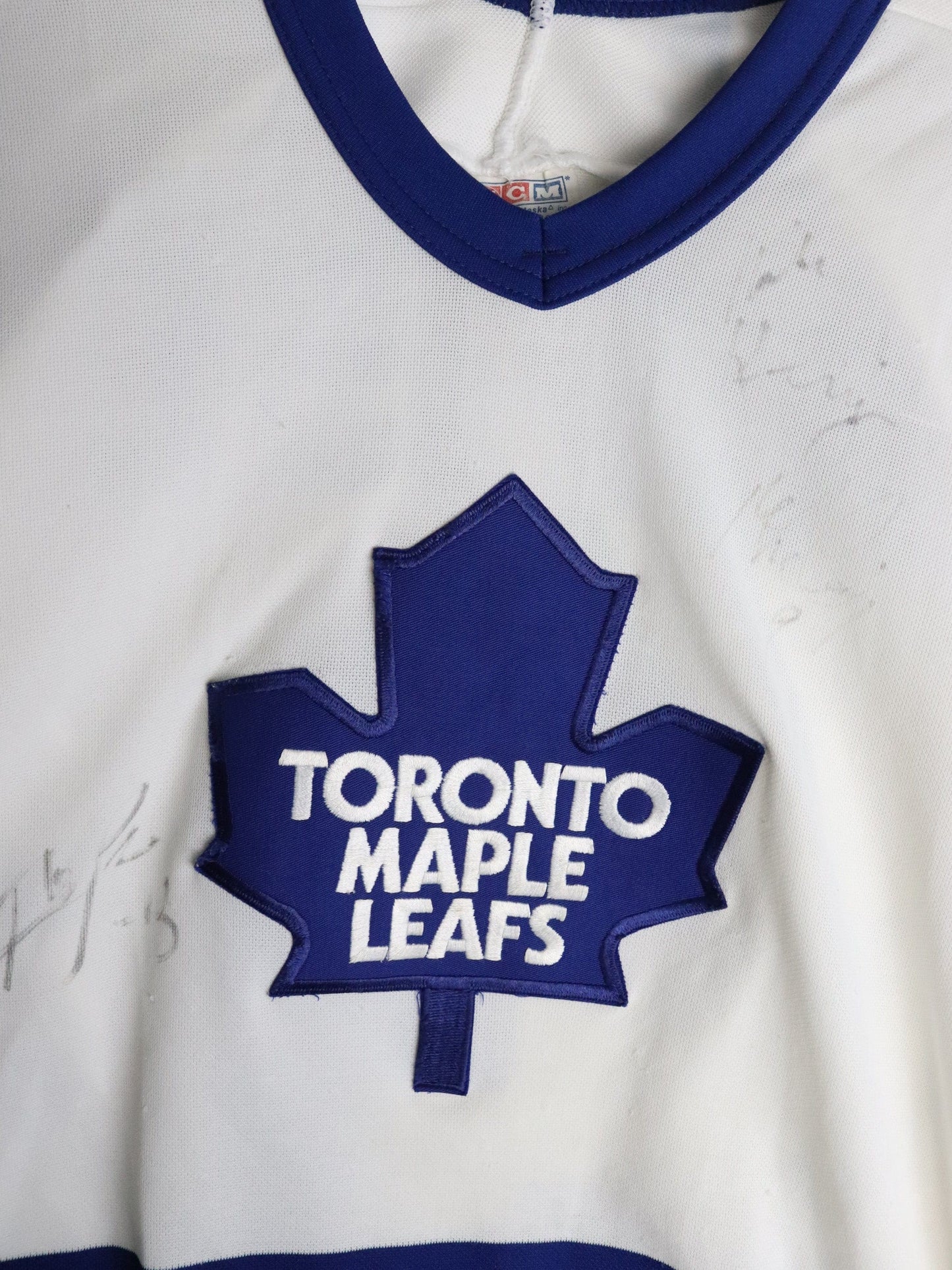 Vintage Bob Rouse Toronto Maple Leafs Hockey Jersey Youth L/XL White CCM Signed from propervintagecanada