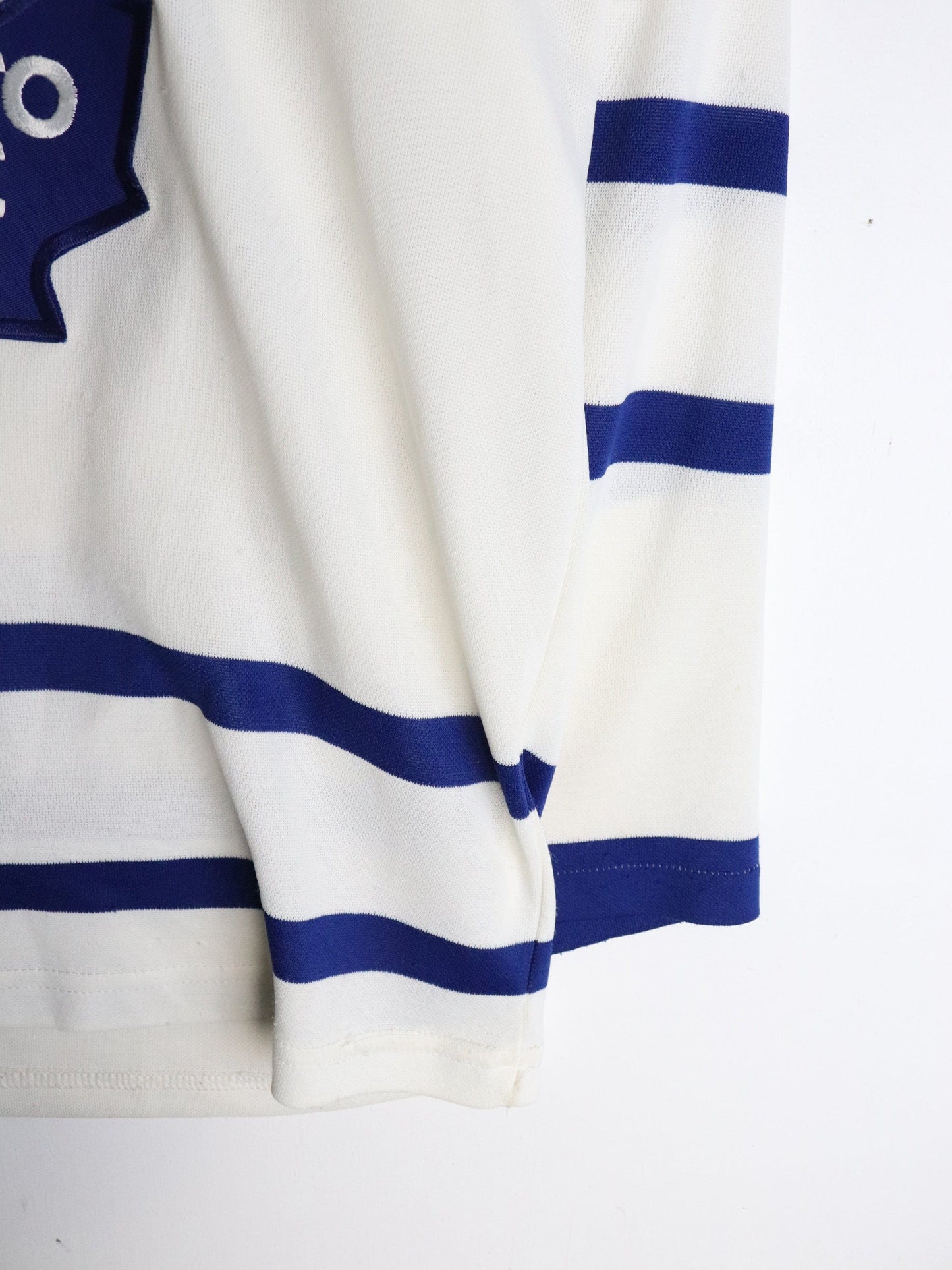 Vintage Bob Rouse Toronto Maple Leafs Hockey Jersey Youth L/XL White CCM Signed from propervintagecanada