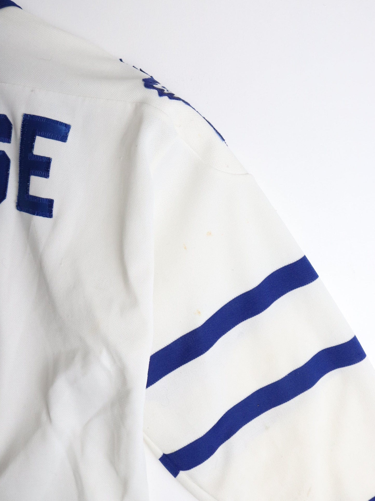 Vintage Bob Rouse Toronto Maple Leafs Hockey Jersey Youth L/XL White CCM Signed from propervintagecanada