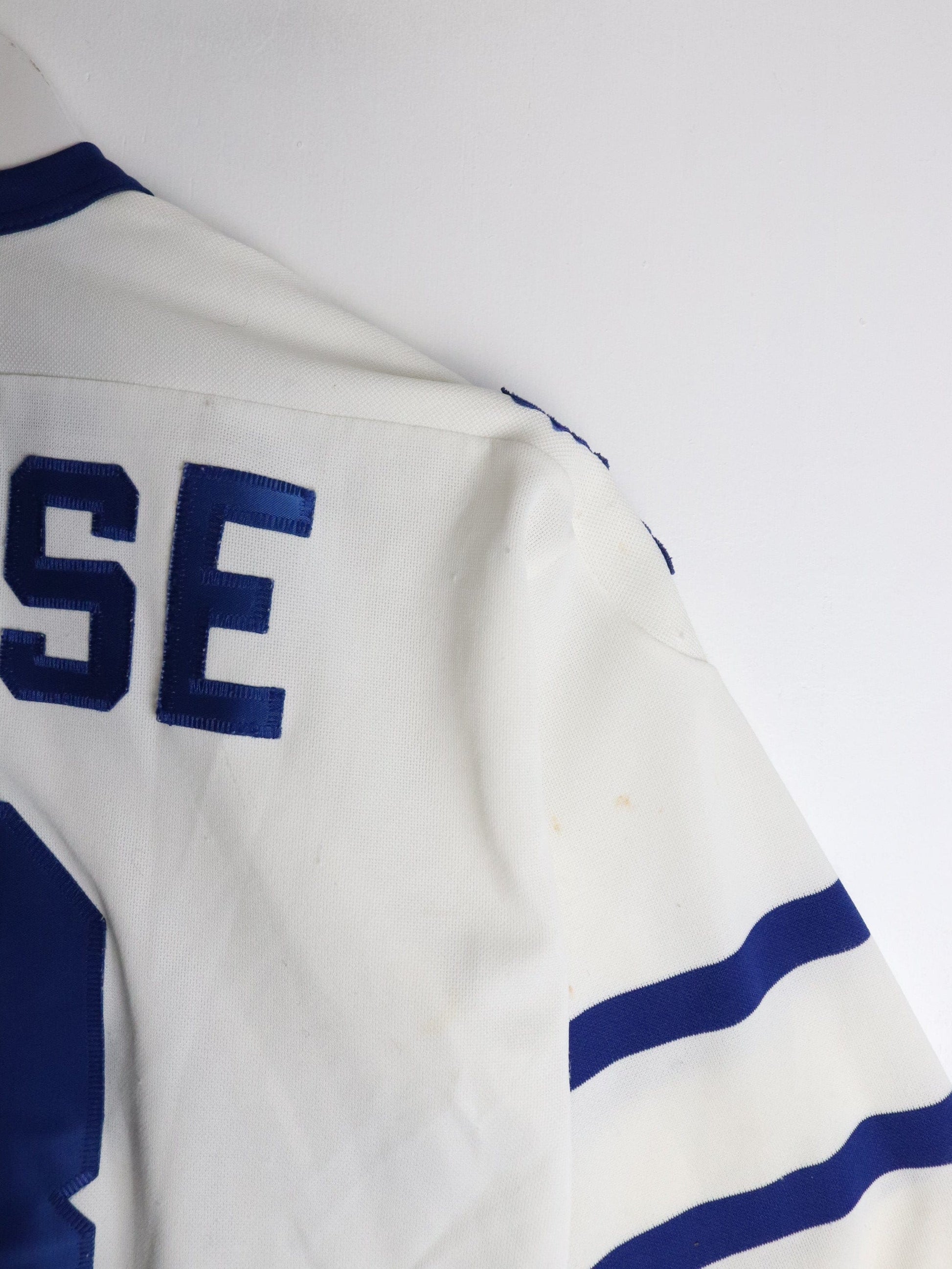 Vintage Bob Rouse Toronto Maple Leafs Hockey Jersey Youth L/XL White CCM Signed from propervintagecanada