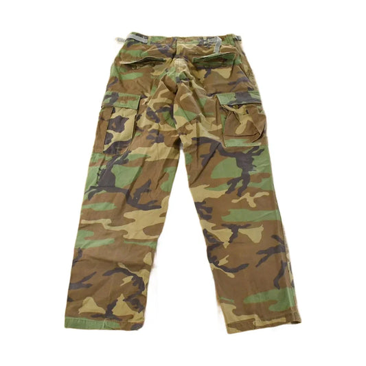 Vintage Camo Cargo Pants Men's 30x31, 2000s Military Streetwear from propervintagecanada