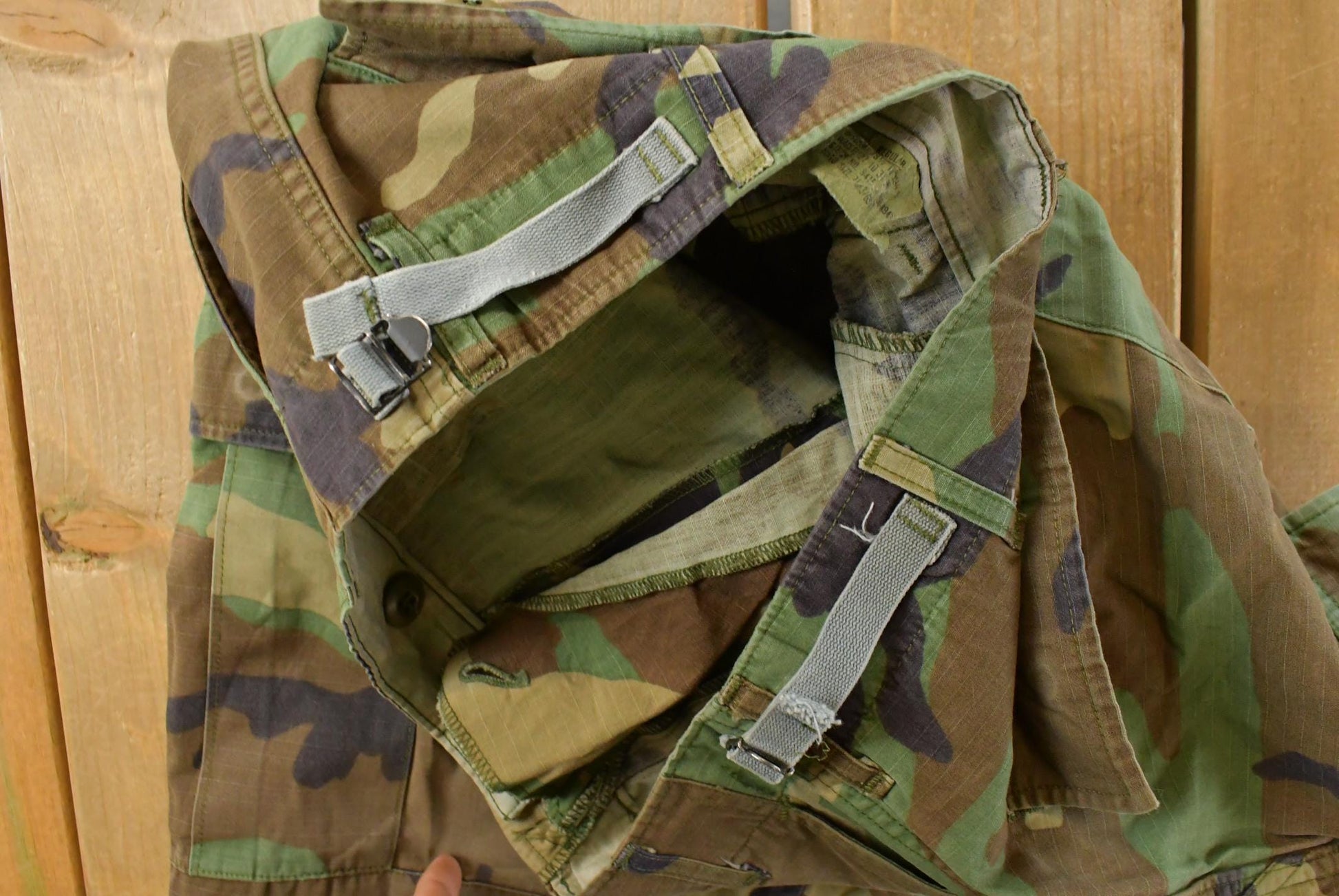 Vintage Camo Cargo Pants Men's 30x31, 2000s Military Streetwear from propervintagecanada