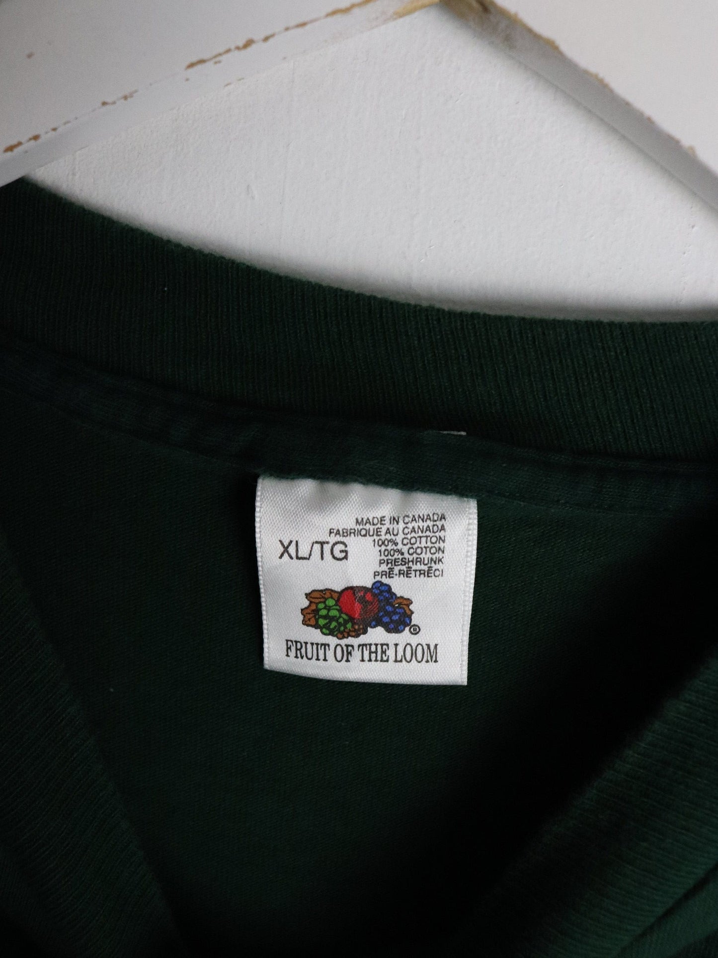 Vintage Canadian War Museum T Shirt Mens XL Green from propervintagecanada