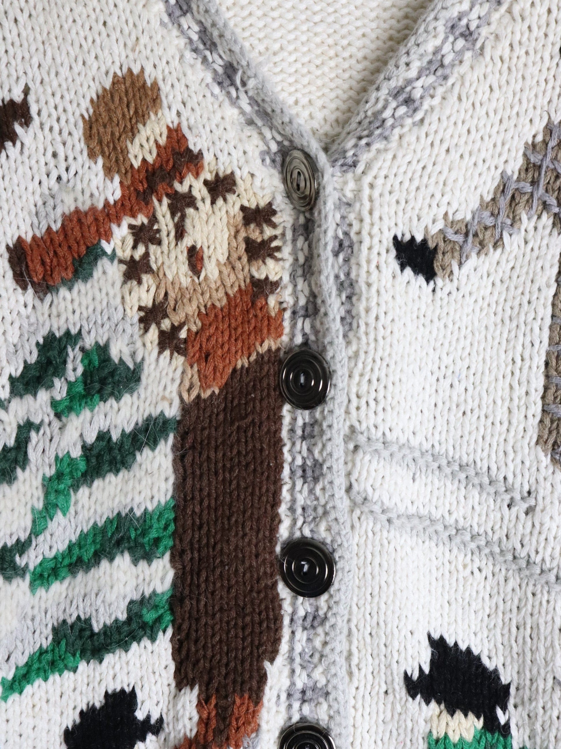Vintage Cardigan Bay Sweater Womens 1X White Hand Knit from propervintagecanada