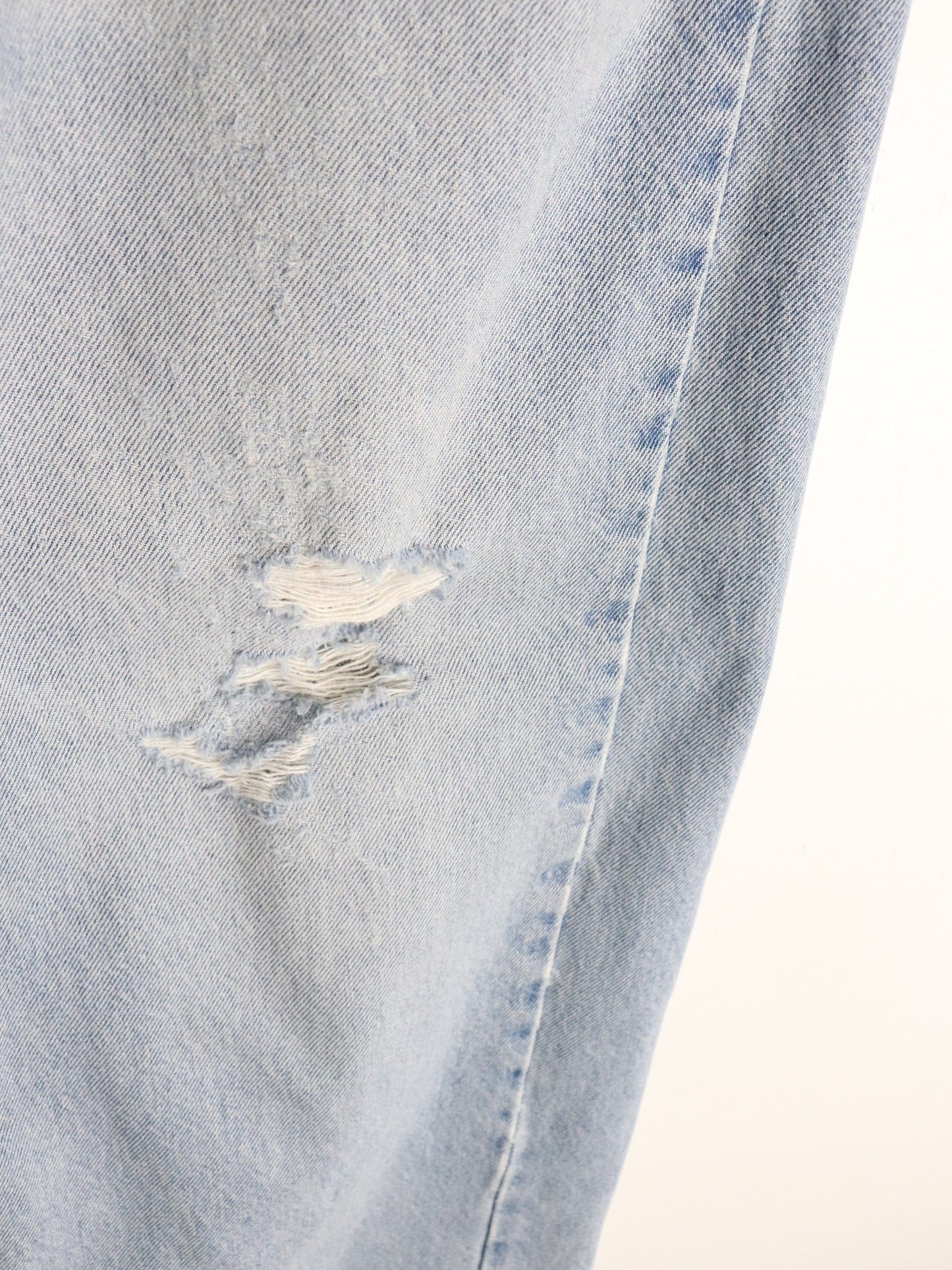 Vintage Carhartt Denim Jeans Mens 38 x 30 Blue from propervintagecanada