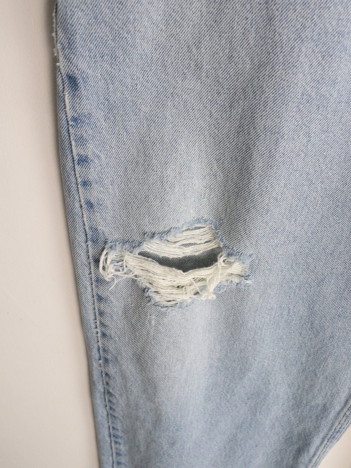 Vintage Carhartt Denim Jeans Mens 38 x 30 Blue from propervintagecanada