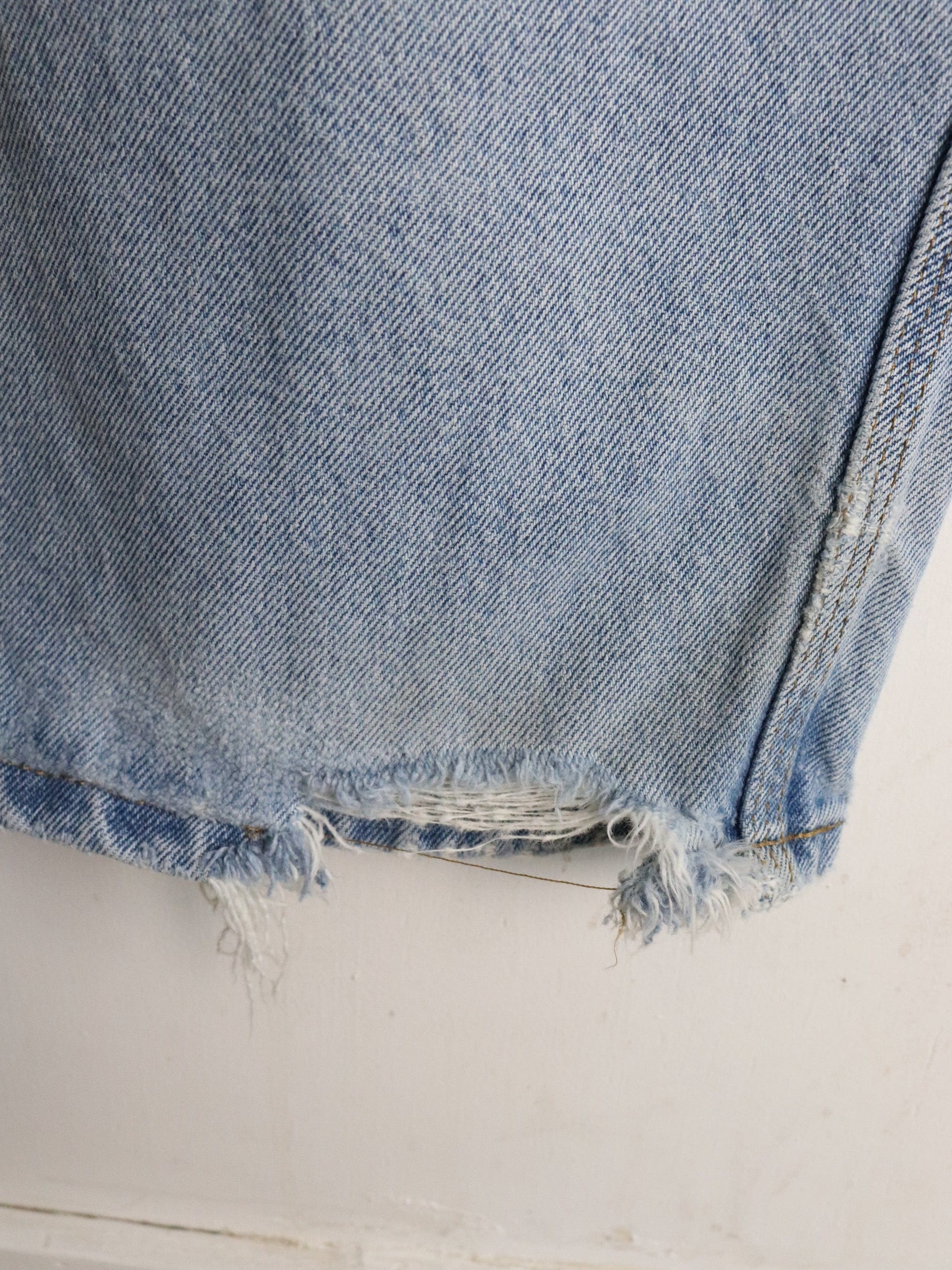 Vintage Carhartt Denim Jeans Mens 38 x 30 Blue from propervintagecanada