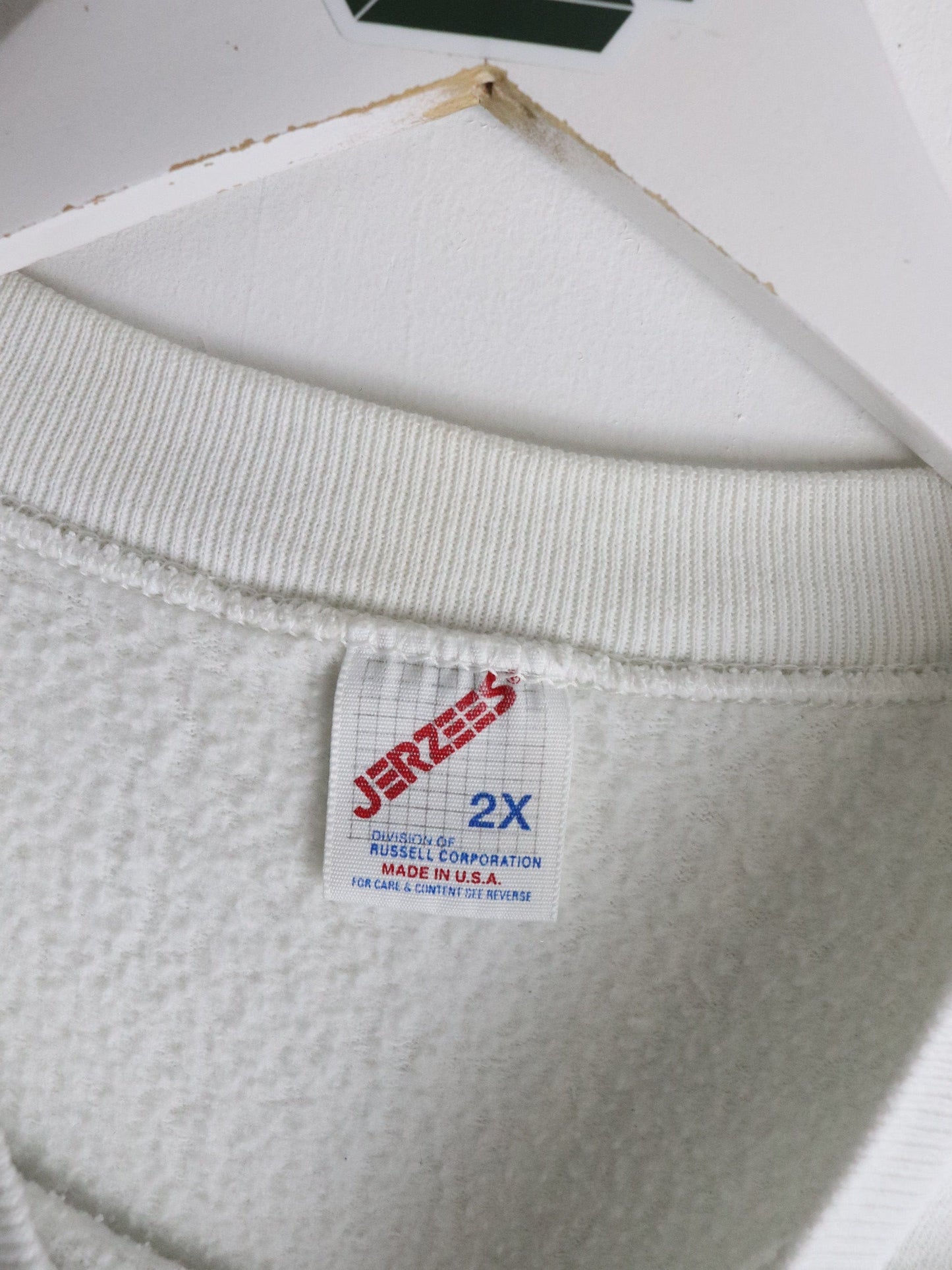 Vintage Channahon Illinois Sweatshirt Mens 2X White from propervintagecanada