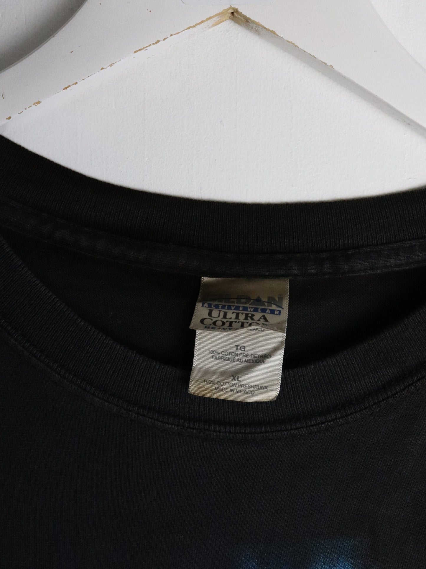 Vintage Children of Uganda T Shirt Mens XL Black from propervintagecanada