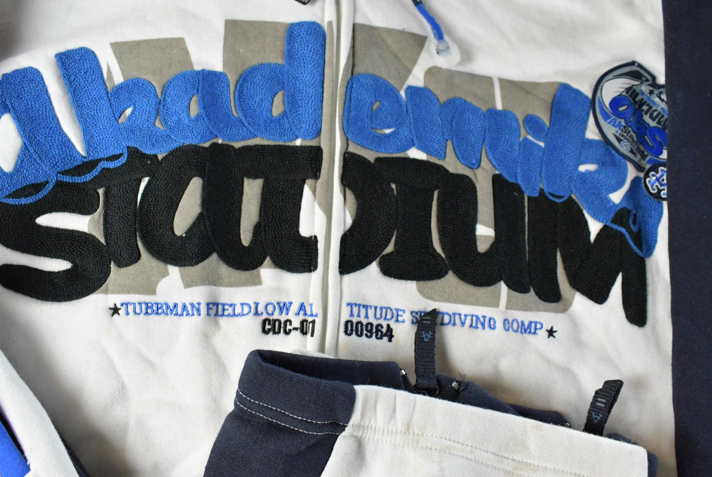 Vintage Deadstock Y2K Akademiks Stadium Embroidered Hoodie & Pants Set Men's 2XL from propervintagecanada