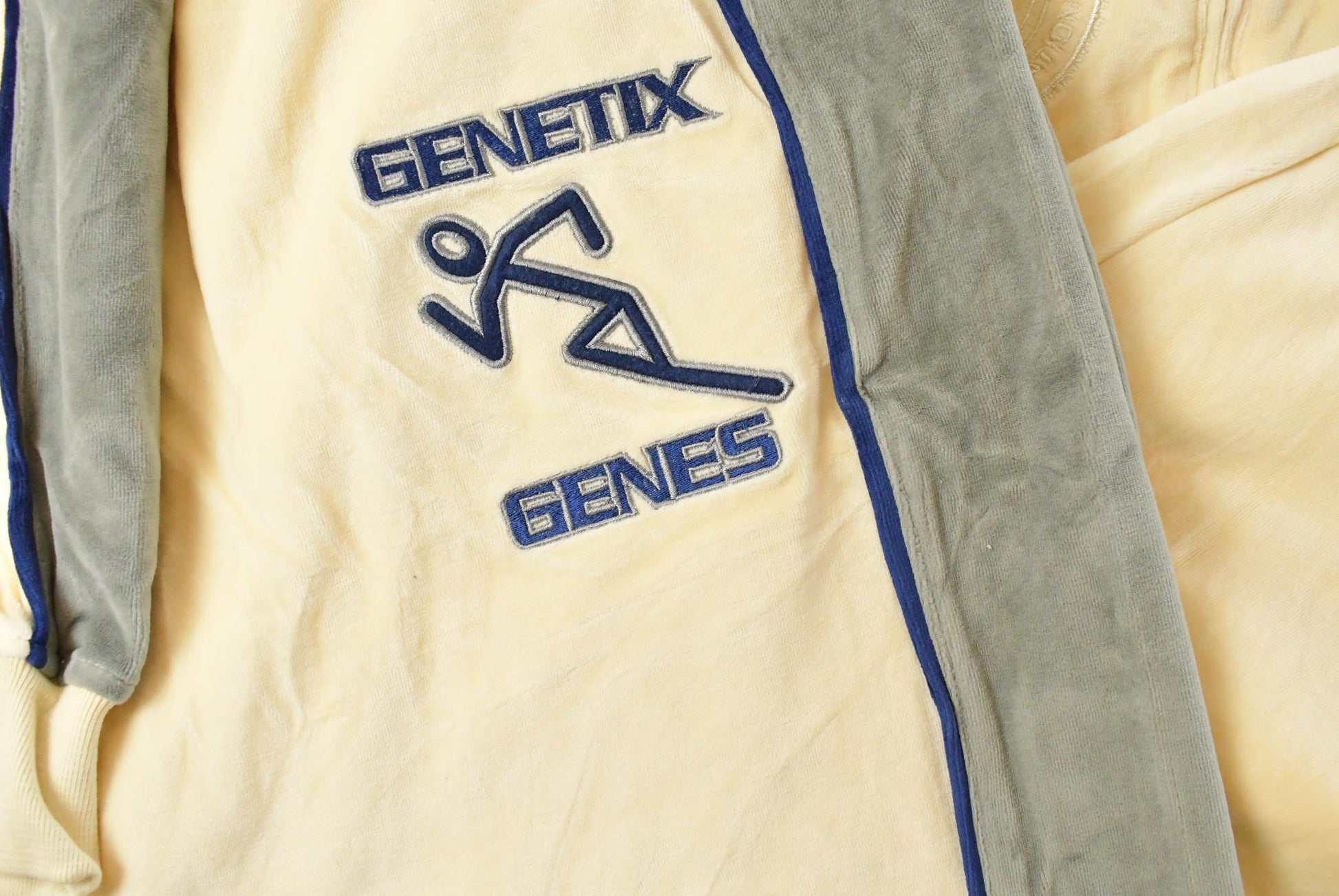 Vintage Deadstock Y2K Genetix Embroidered Velour Sweater & Sweatpants Set Men's 3XL from propervintagecanada
