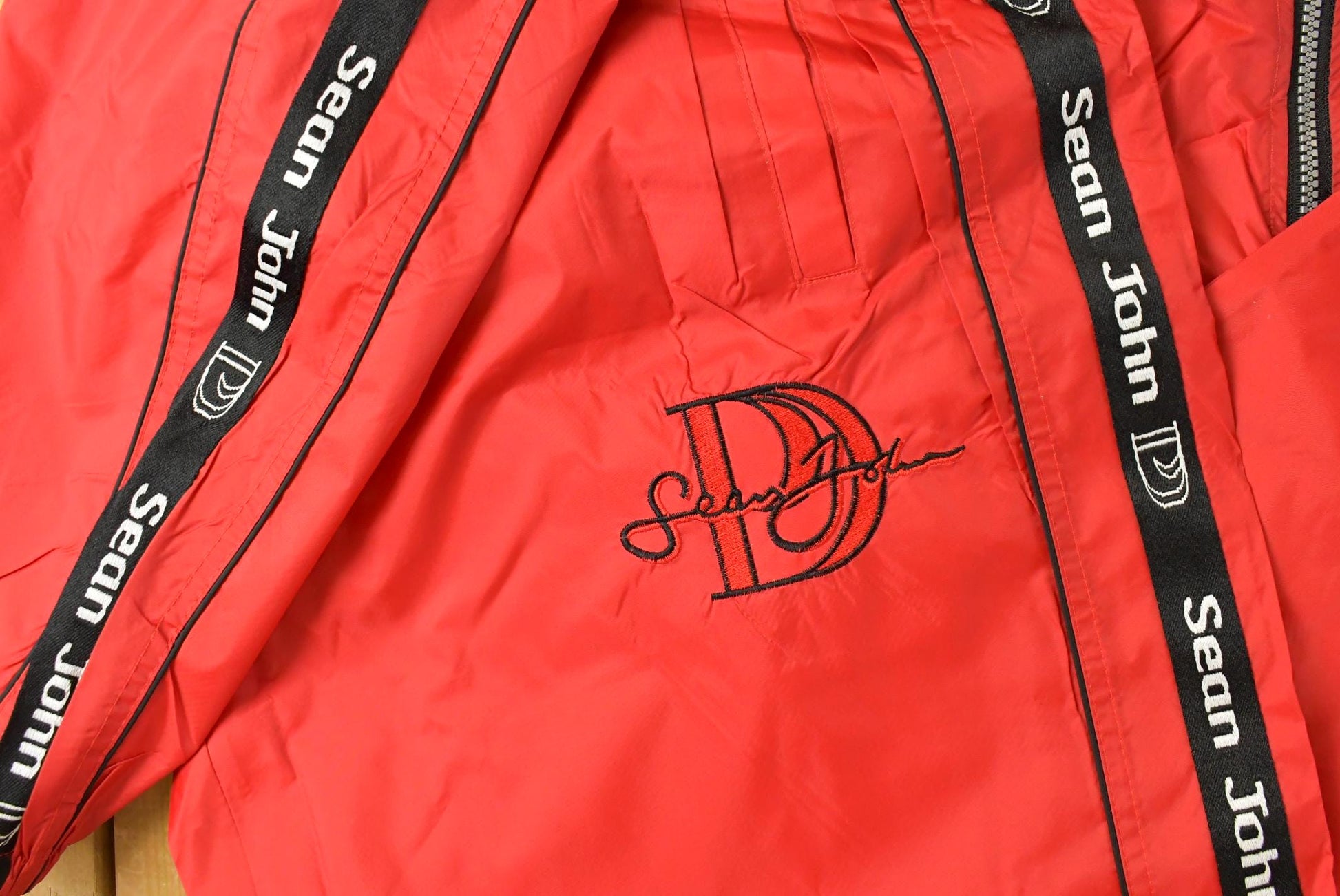 Vintage Deadstock Y2K Sean John Track Suit Windbreaker & Track Pants Set Men's XL from propervintagecanada